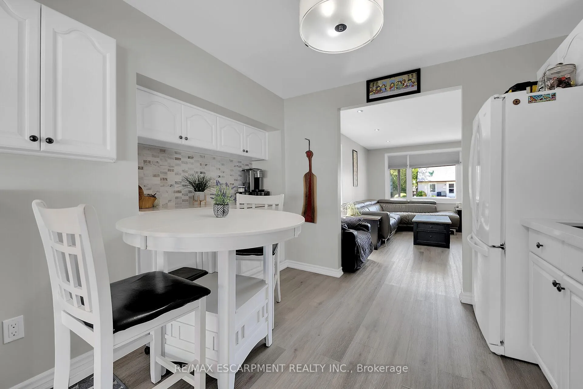 Photo 9 of 88 Julian Avenue, Hamilton, Normanhurst — HOMEH