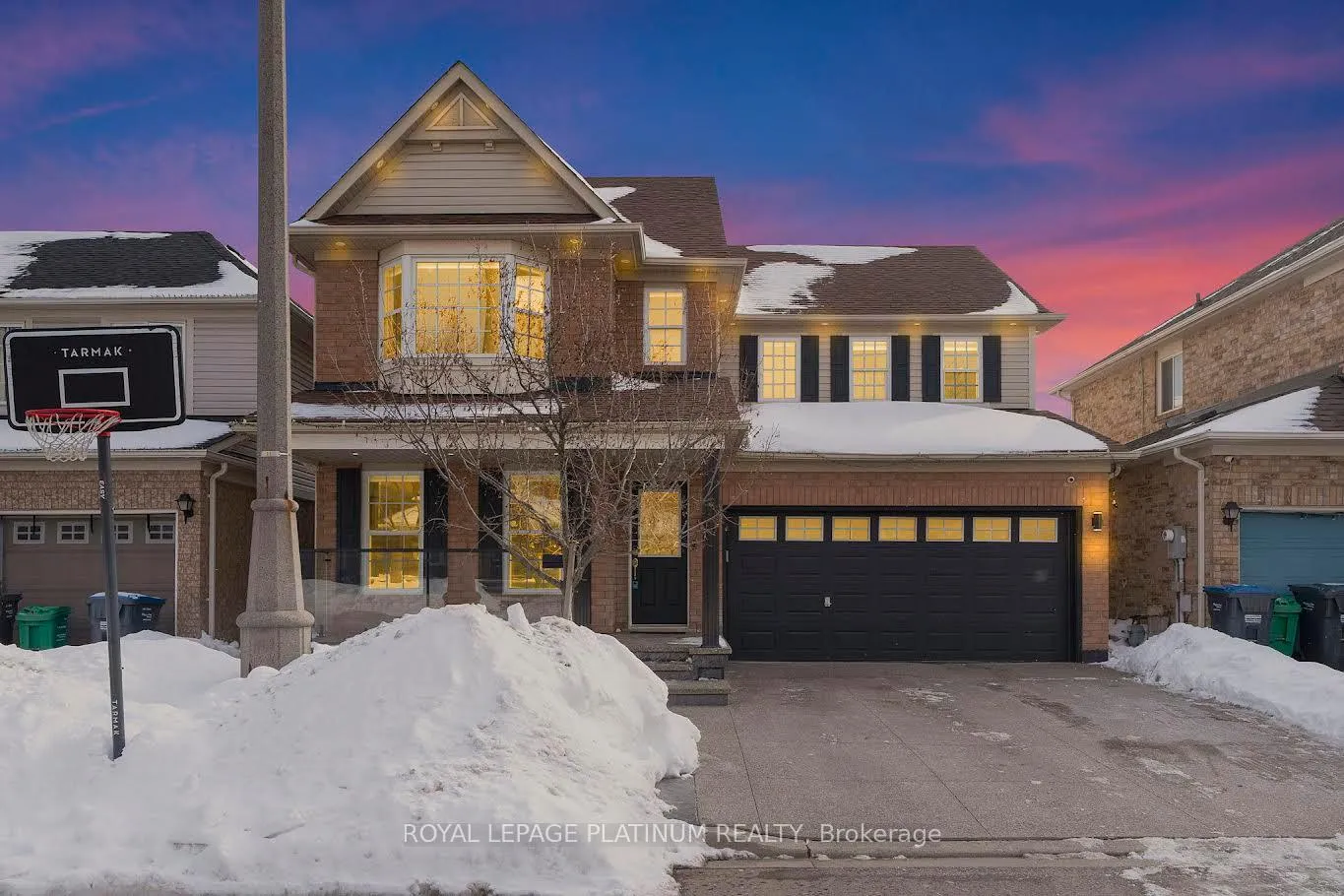 Photo 2 of 23 Mendoza Drive, Brampton, Fletcher's Meadow — HOMEH