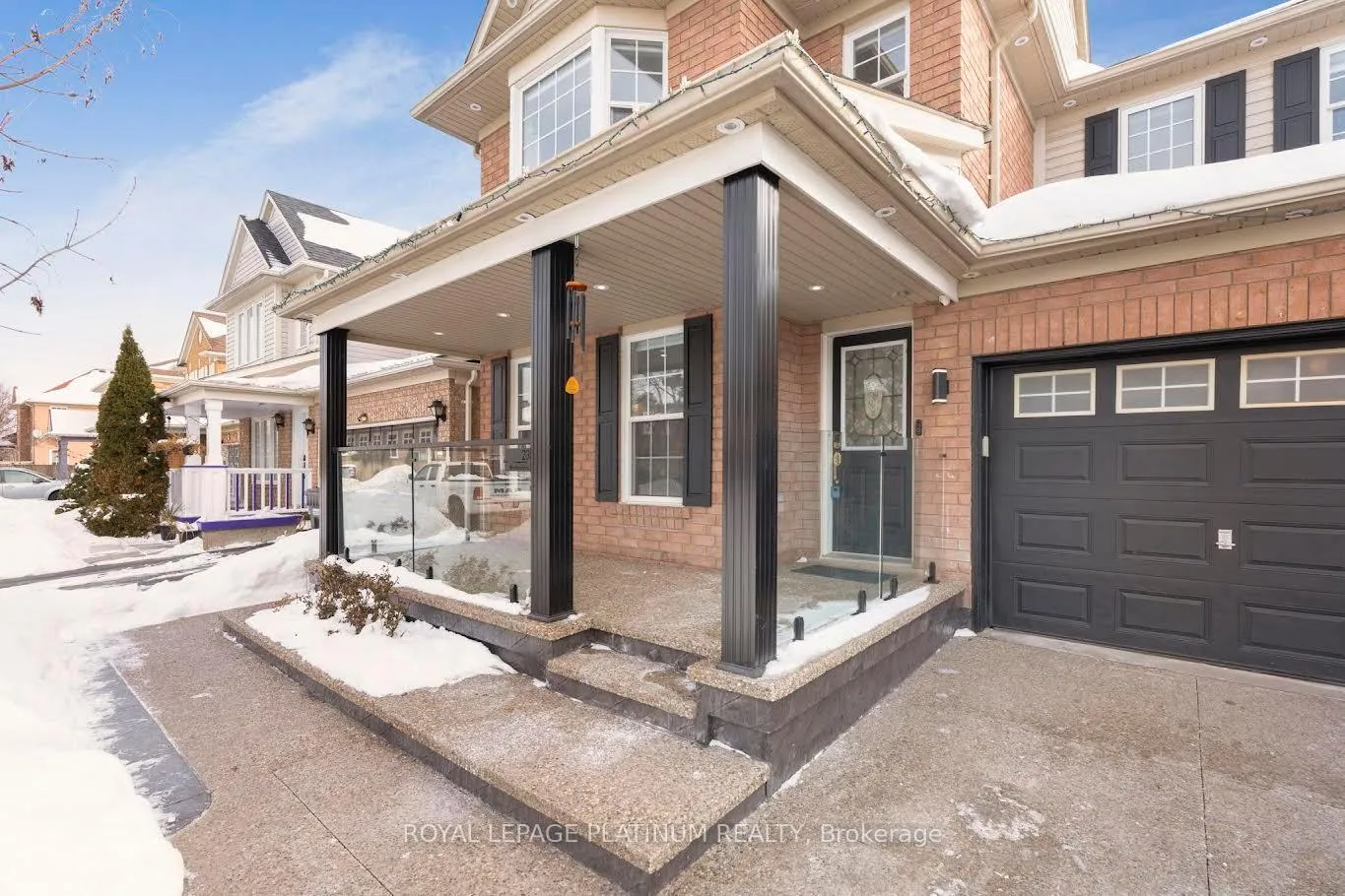 Photo 4 of 23 Mendoza Drive, Brampton, Fletcher's Meadow — HOMEH