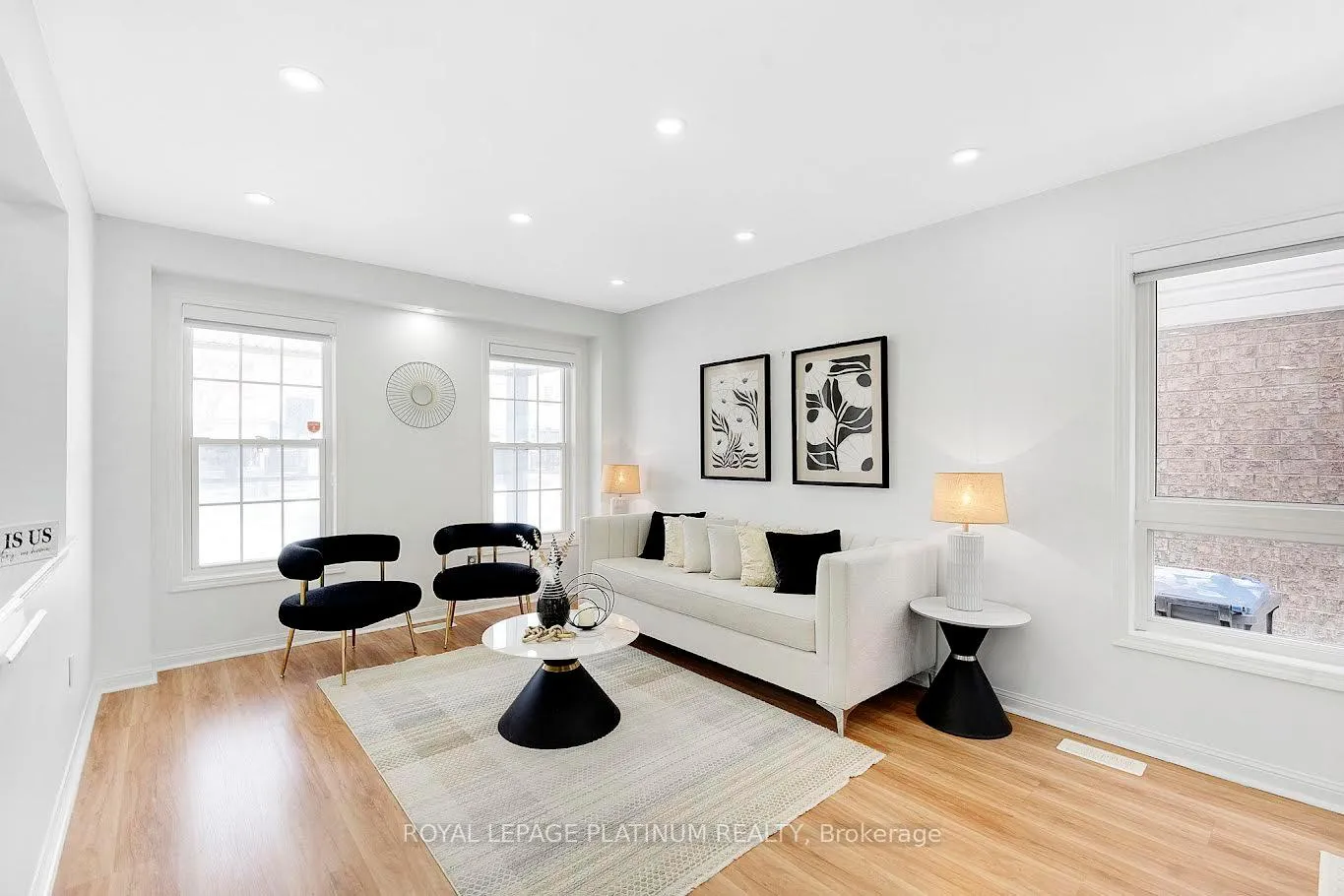 Photo 8 of 23 Mendoza Drive, Brampton, Fletcher's Meadow — HOMEH