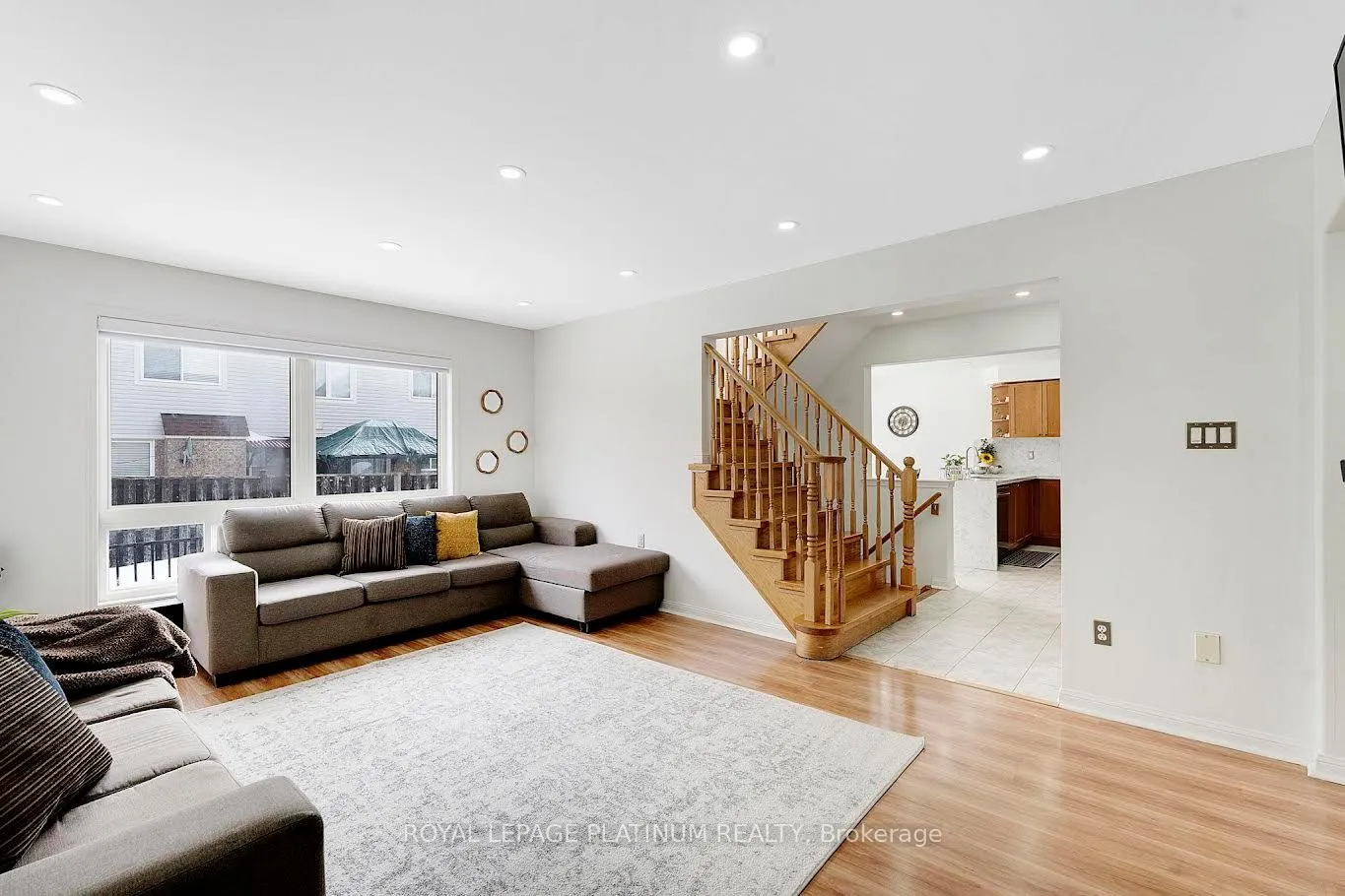 Photo 12 of 23 Mendoza Drive, Brampton, Fletcher's Meadow — HOMEH