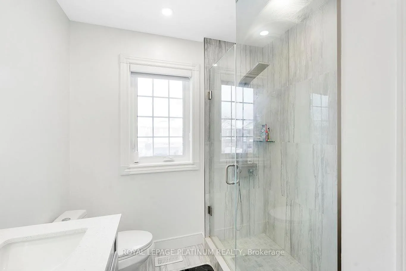 Photo 13 of 23 Mendoza Drive, Brampton, Fletcher's Meadow — HOMEH