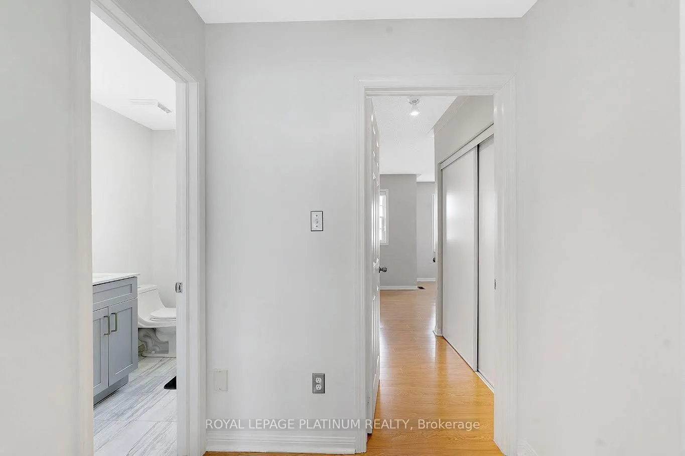 Photo 14 of 23 Mendoza Drive, Brampton, Fletcher's Meadow — HOMEH