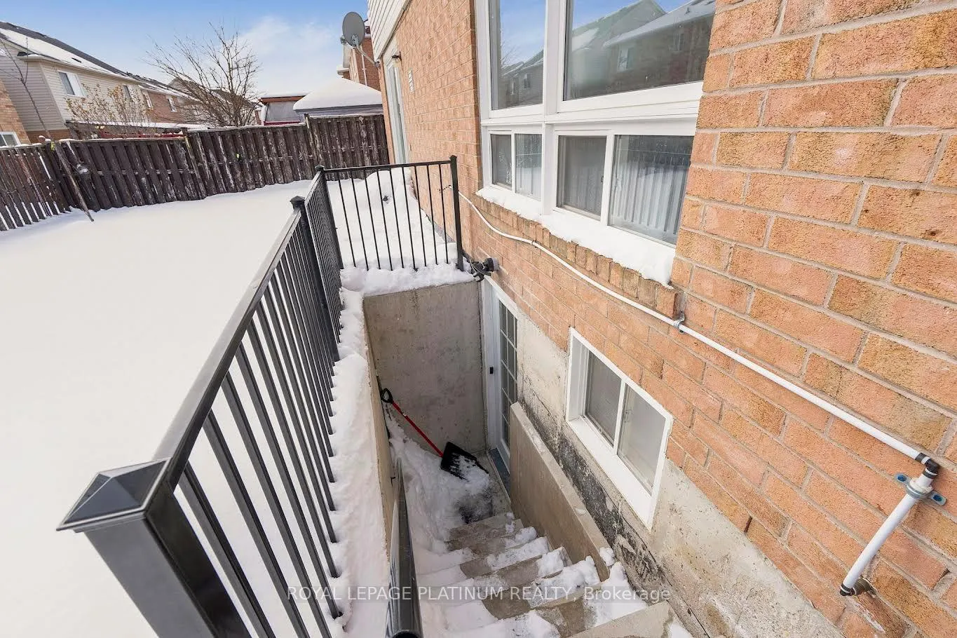 Photo 17 of 23 Mendoza Drive, Brampton, Fletcher's Meadow — HOMEH