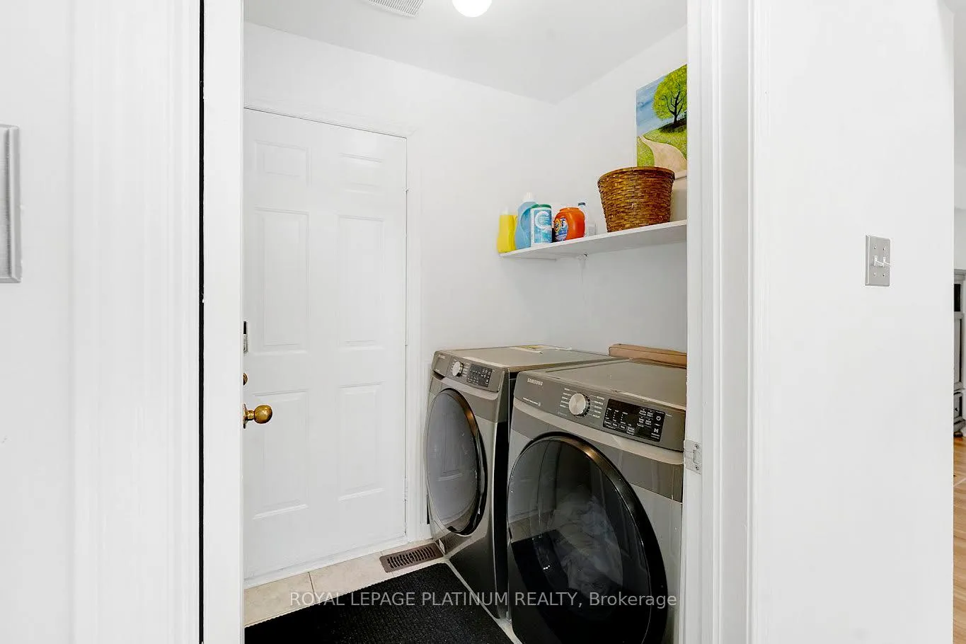 Photo 25 of 23 Mendoza Drive, Brampton, Fletcher's Meadow — HOMEH