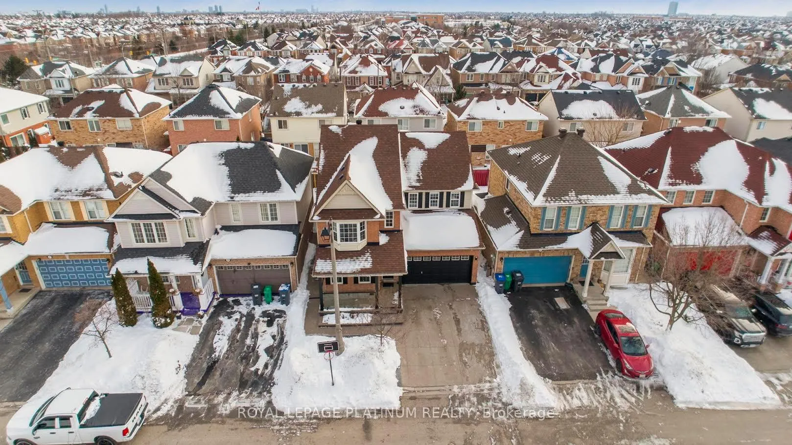 Photo 28 of 23 Mendoza Drive, Brampton, Fletcher's Meadow — HOMEH