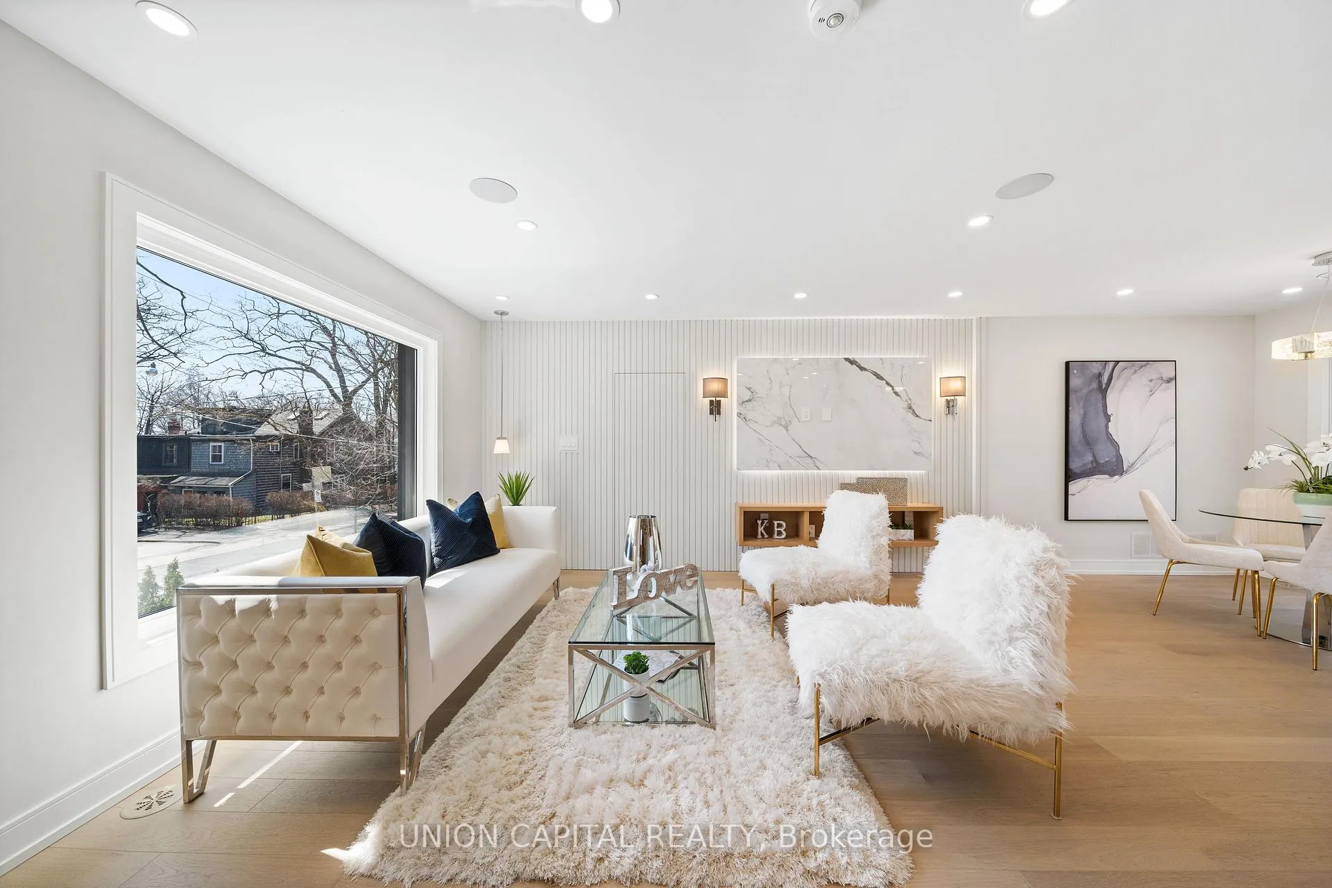 Photo 19 of 28 Pine Avenue, Toronto, The Beaches — HOMEH