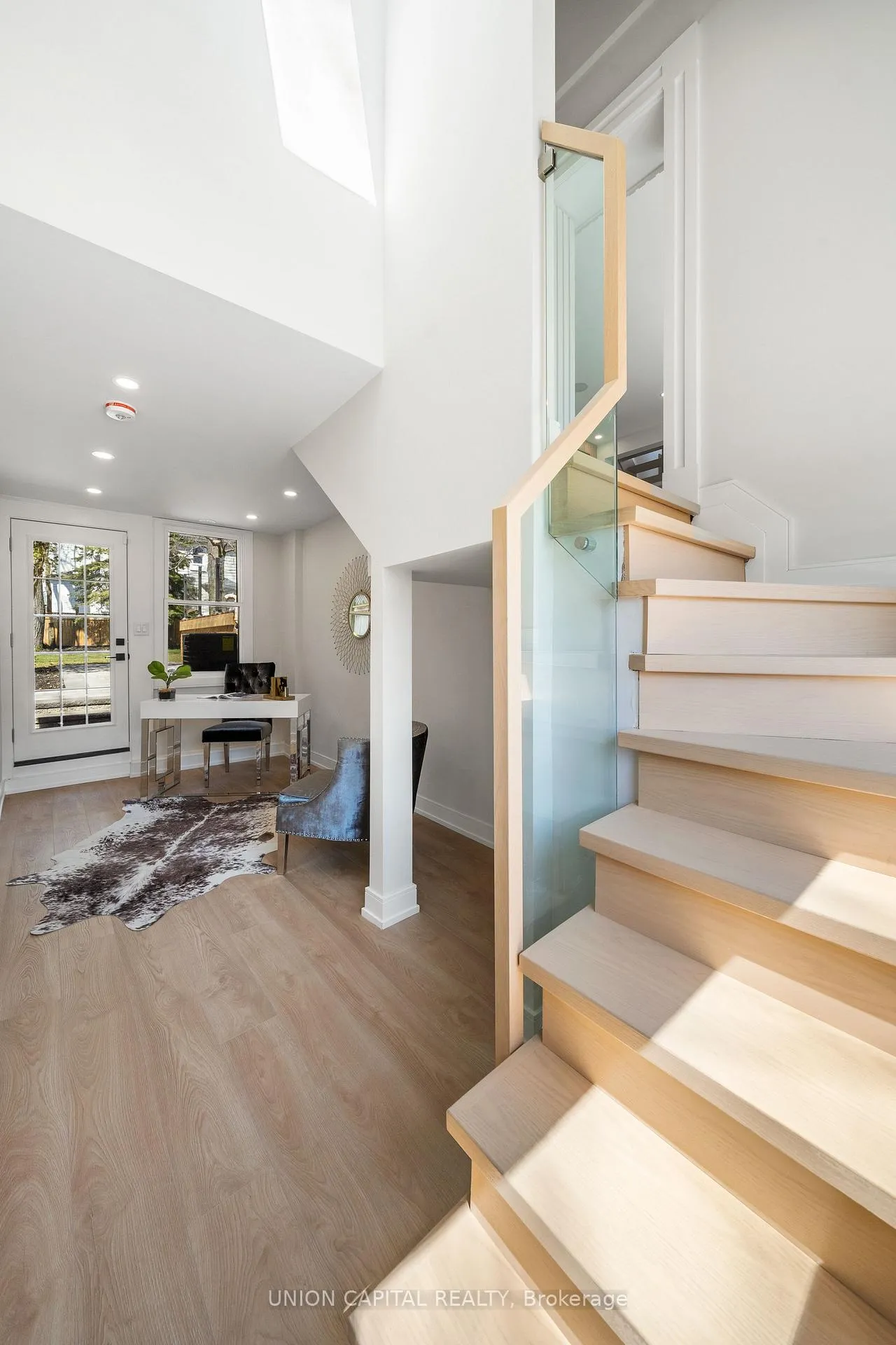 Photo 23 of 28 Pine Avenue, Toronto, The Beaches — HOMEH