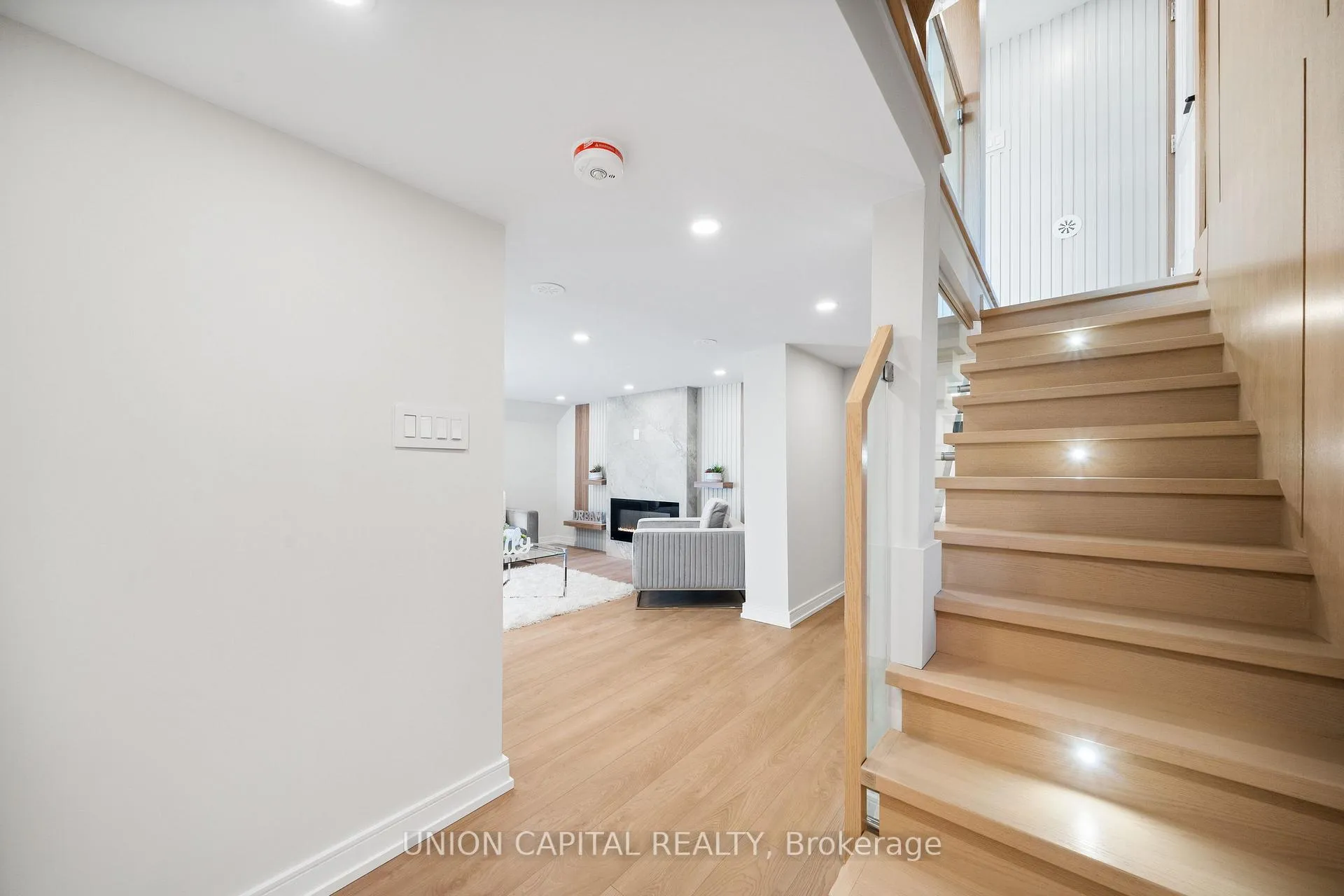 Photo 27 of 28 Pine Avenue, Toronto, The Beaches — HOMEH