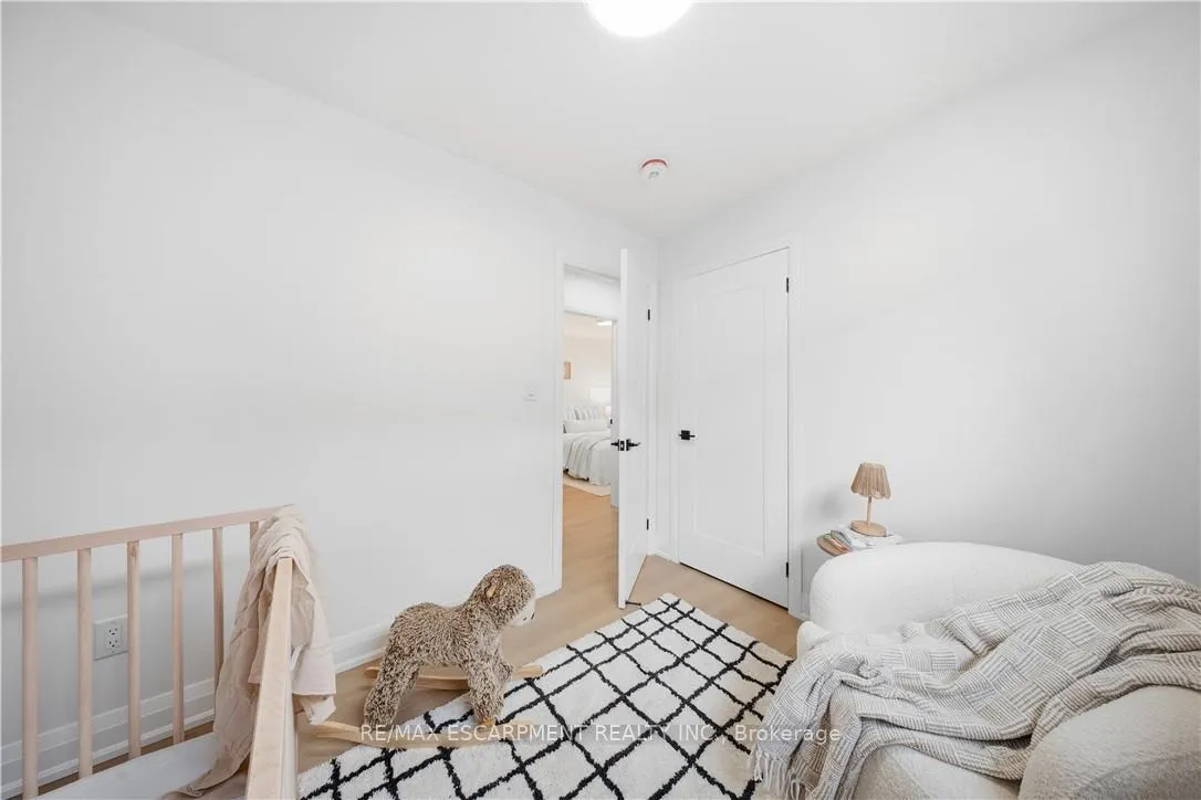 Photo 12 of 11 Garside Avenue S, Hamilton, Bartonville — HOMEH