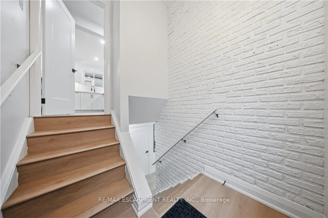 Photo 30 of 11 Garside Avenue S, Hamilton, Bartonville — HOMEH