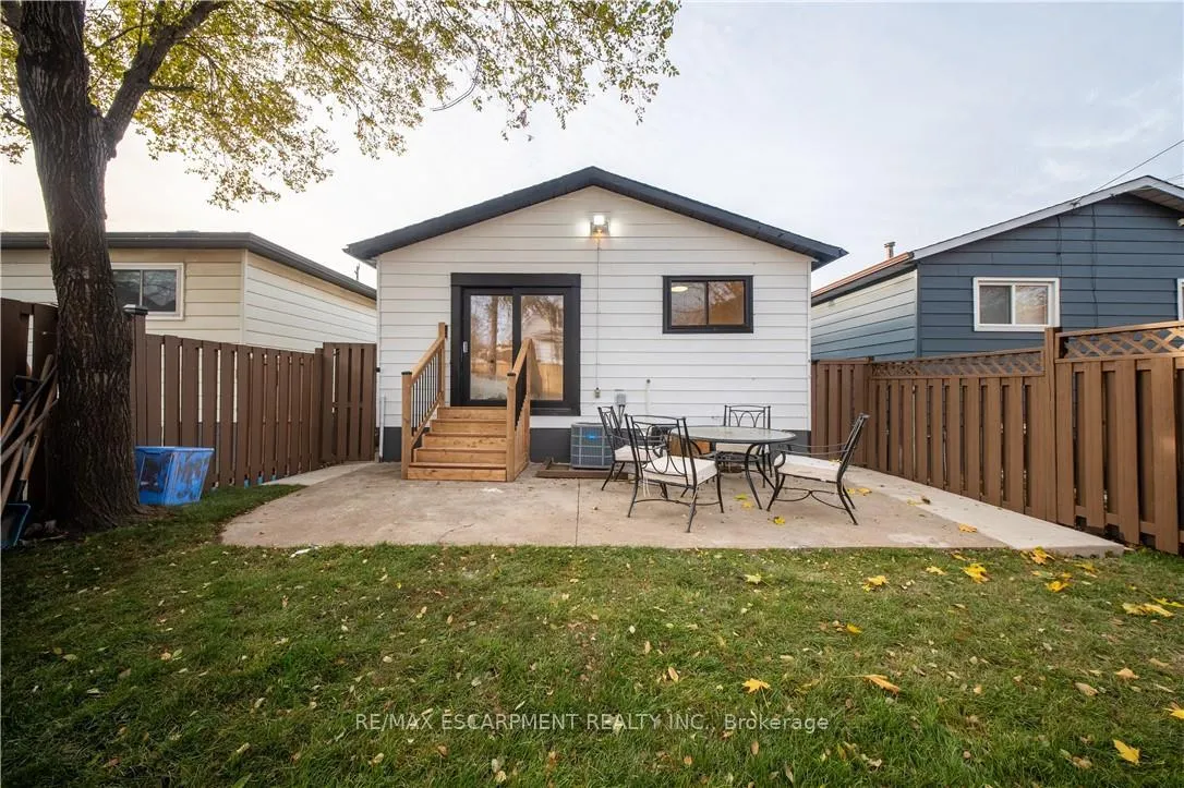 Photo 35 of 11 Garside Avenue S, Hamilton, Bartonville — HOMEH