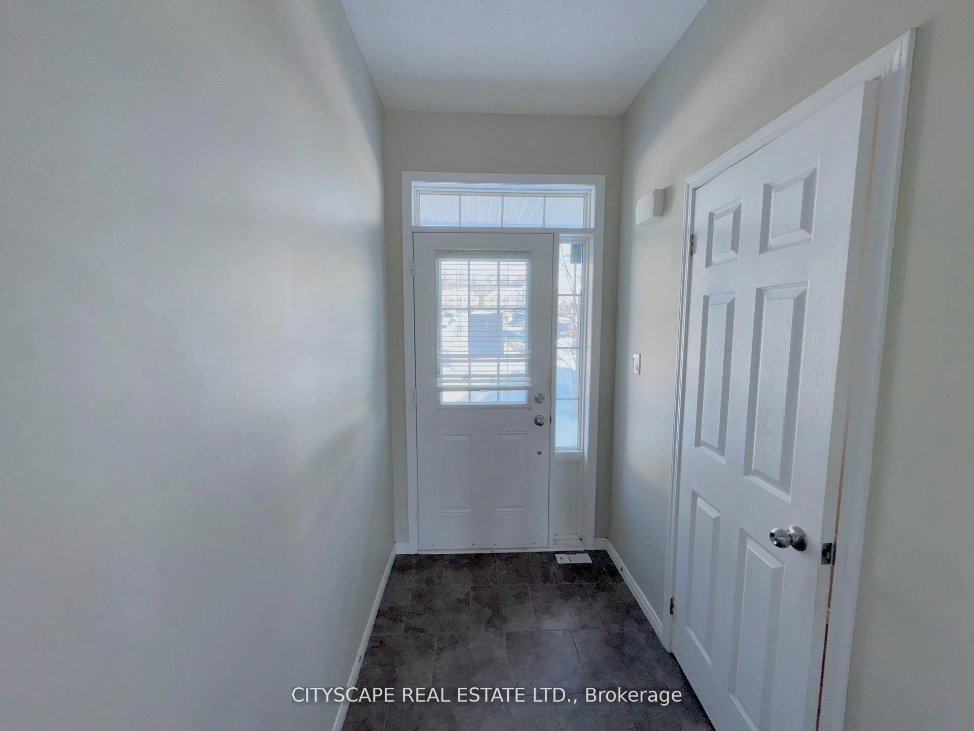 Photo 5 of Unit 9, 21 Diana Avenue, Brantford — HOMEH
