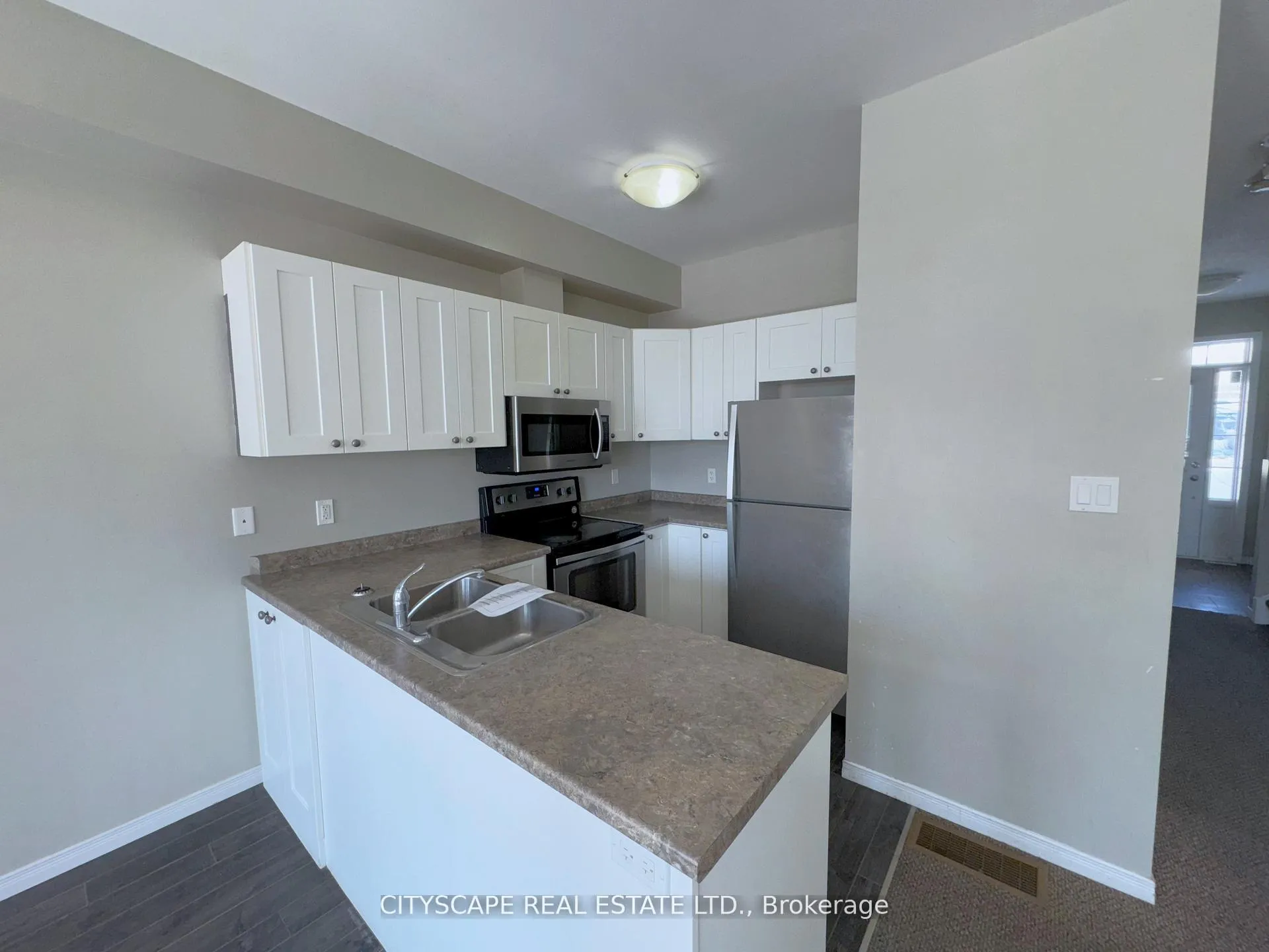 Photo 6 of Unit 9, 21 Diana Avenue, Brantford — HOMEH