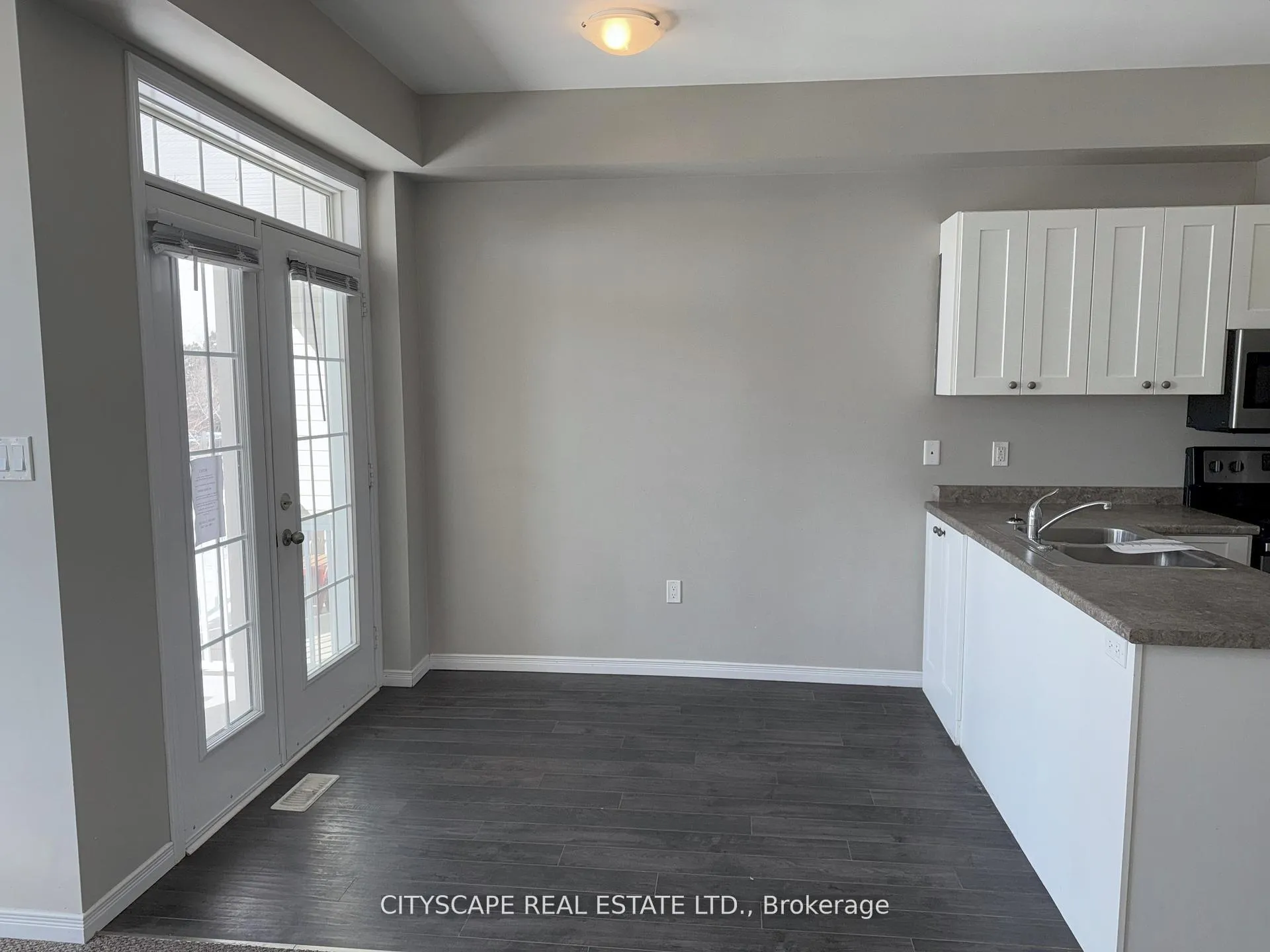 Photo 11 of Unit 9, 21 Diana Avenue, Brantford — HOMEH
