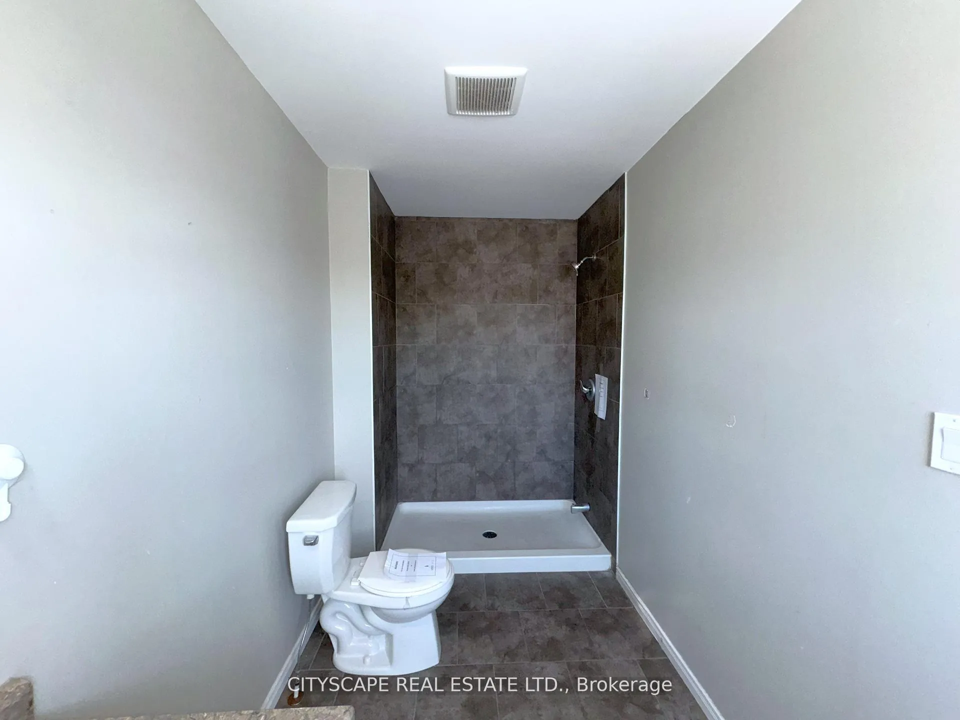 Photo 19 of Unit 9, 21 Diana Avenue, Brantford — HOMEH