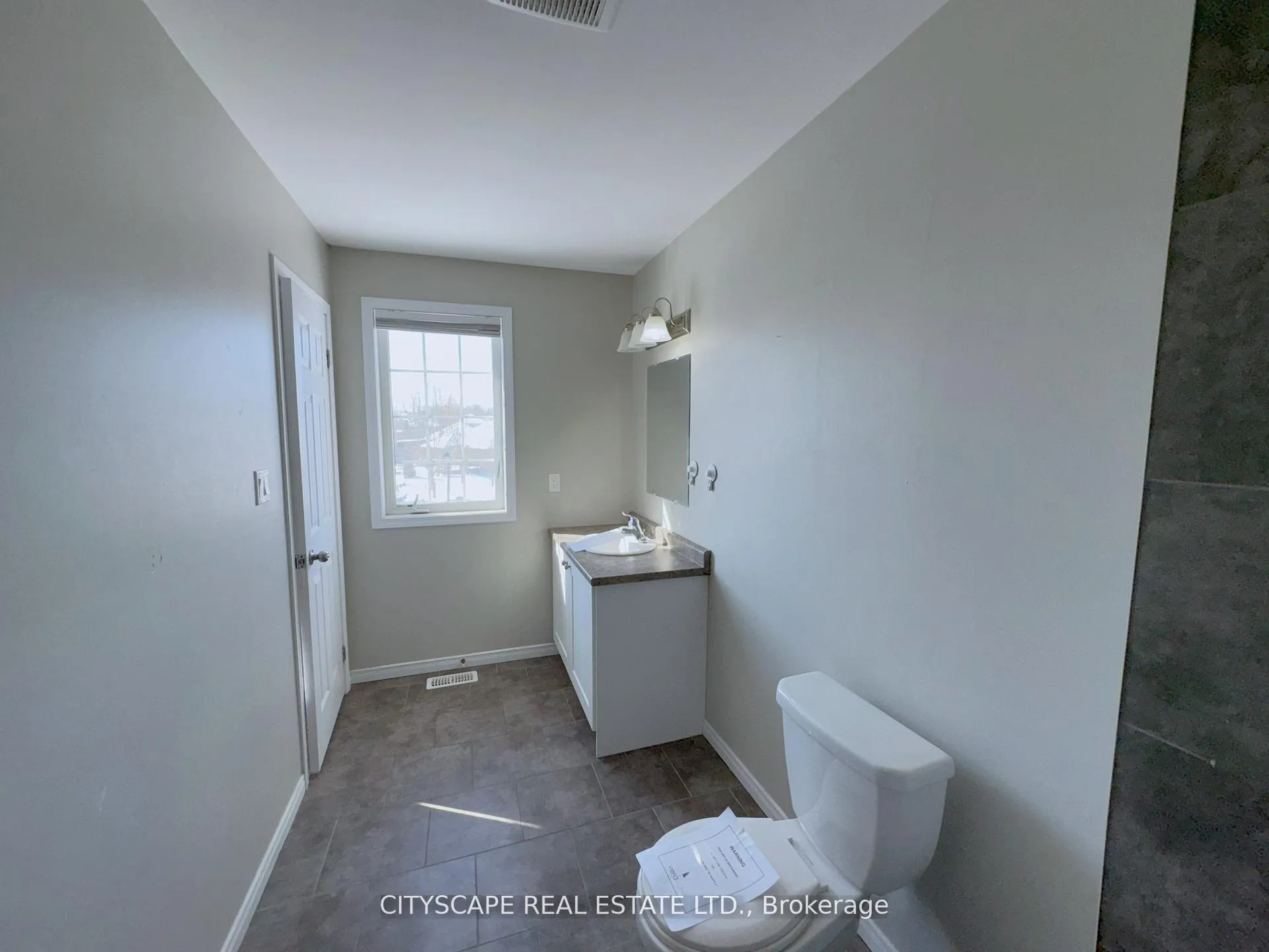 Photo 20 of Unit 9, 21 Diana Avenue, Brantford — HOMEH