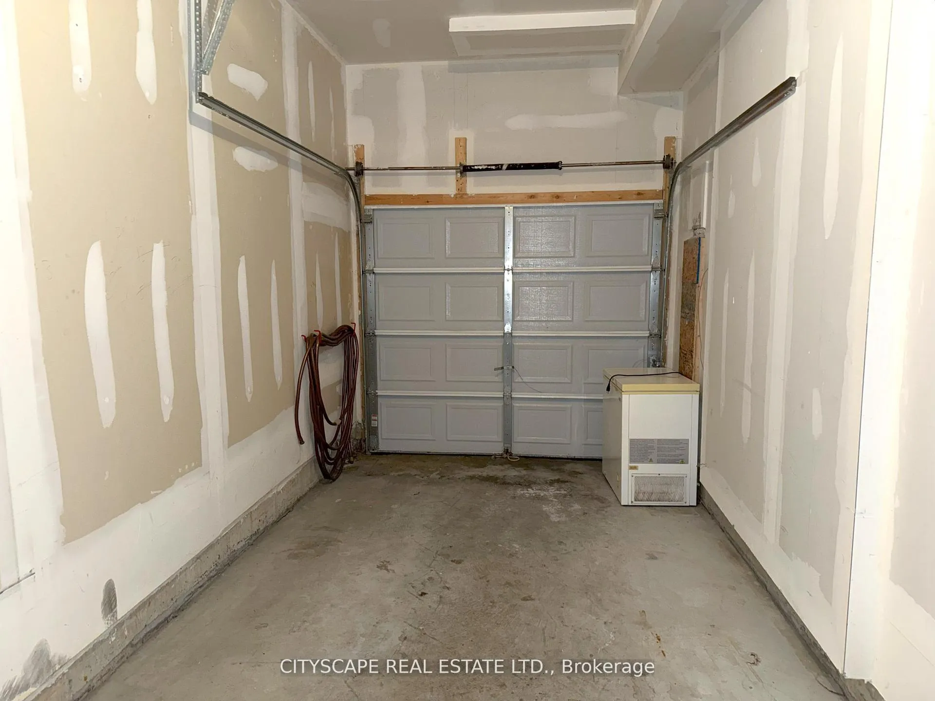 Photo 34 of Unit 9, 21 Diana Avenue, Brantford — HOMEH