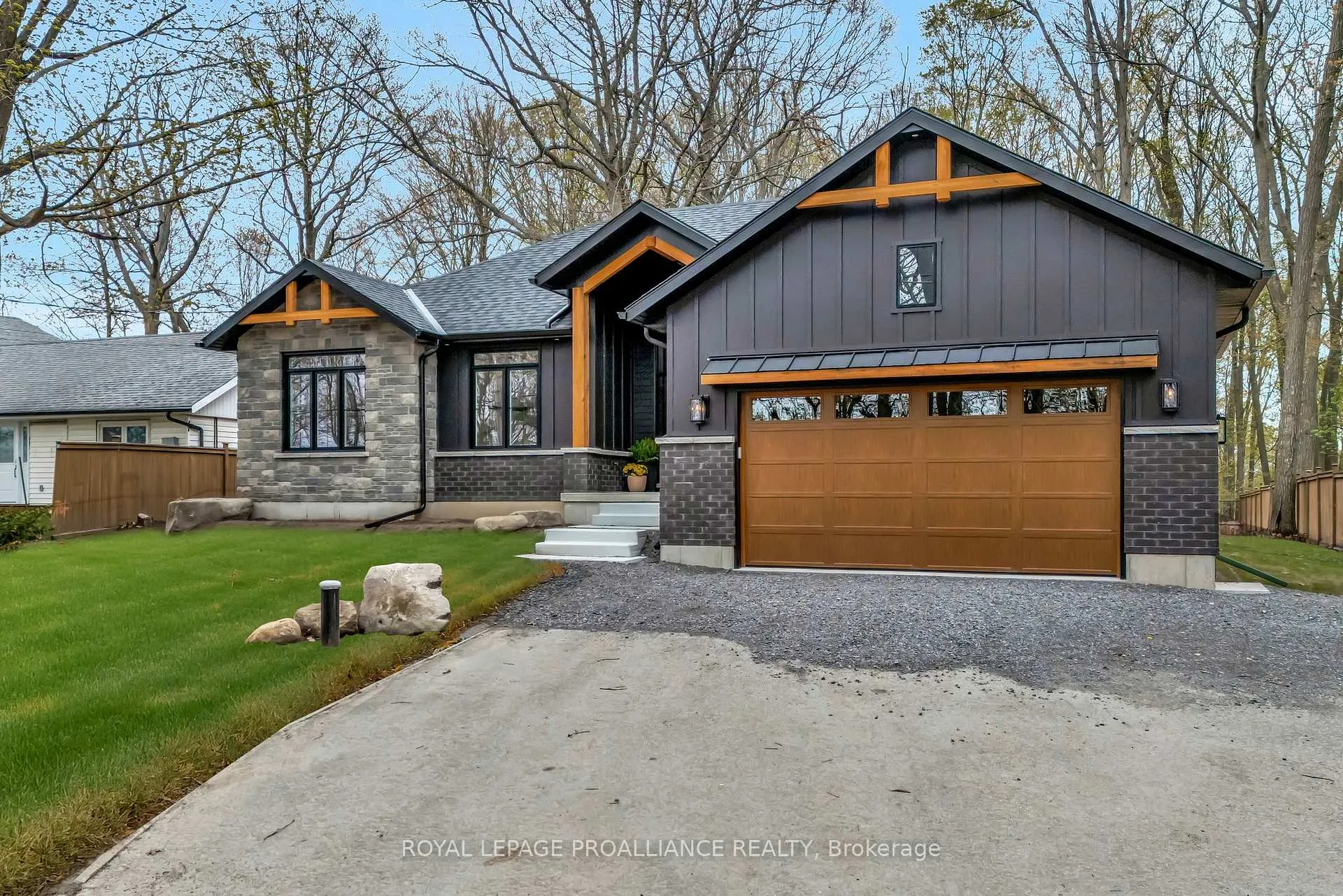 Photo 1 of 158 Pine Hill Crescent, Belleville, Thurlow Ward — HOMEH