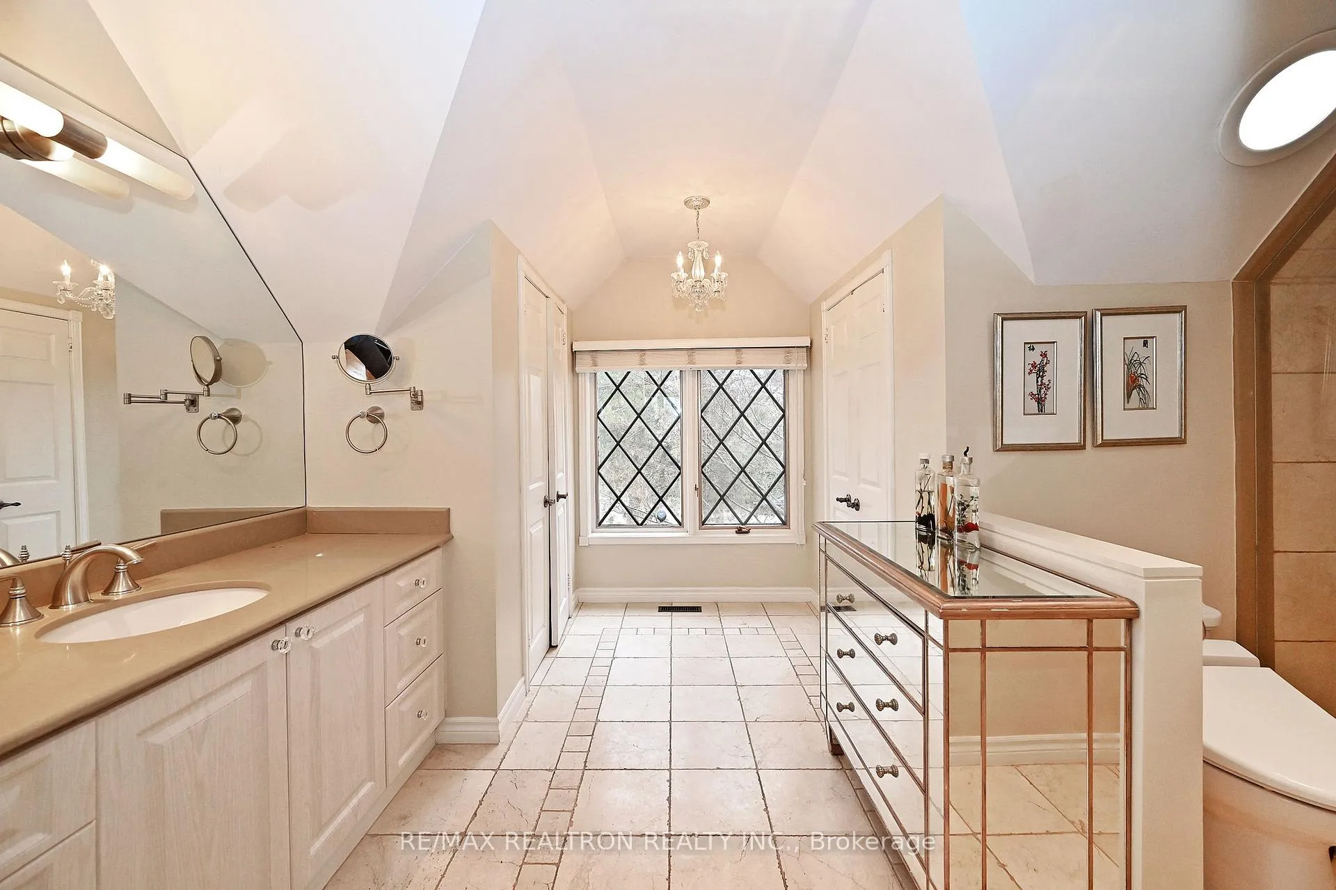 Photo 12 of 12 Brooklet Court, Markham, Royal Orchard — HOMEH