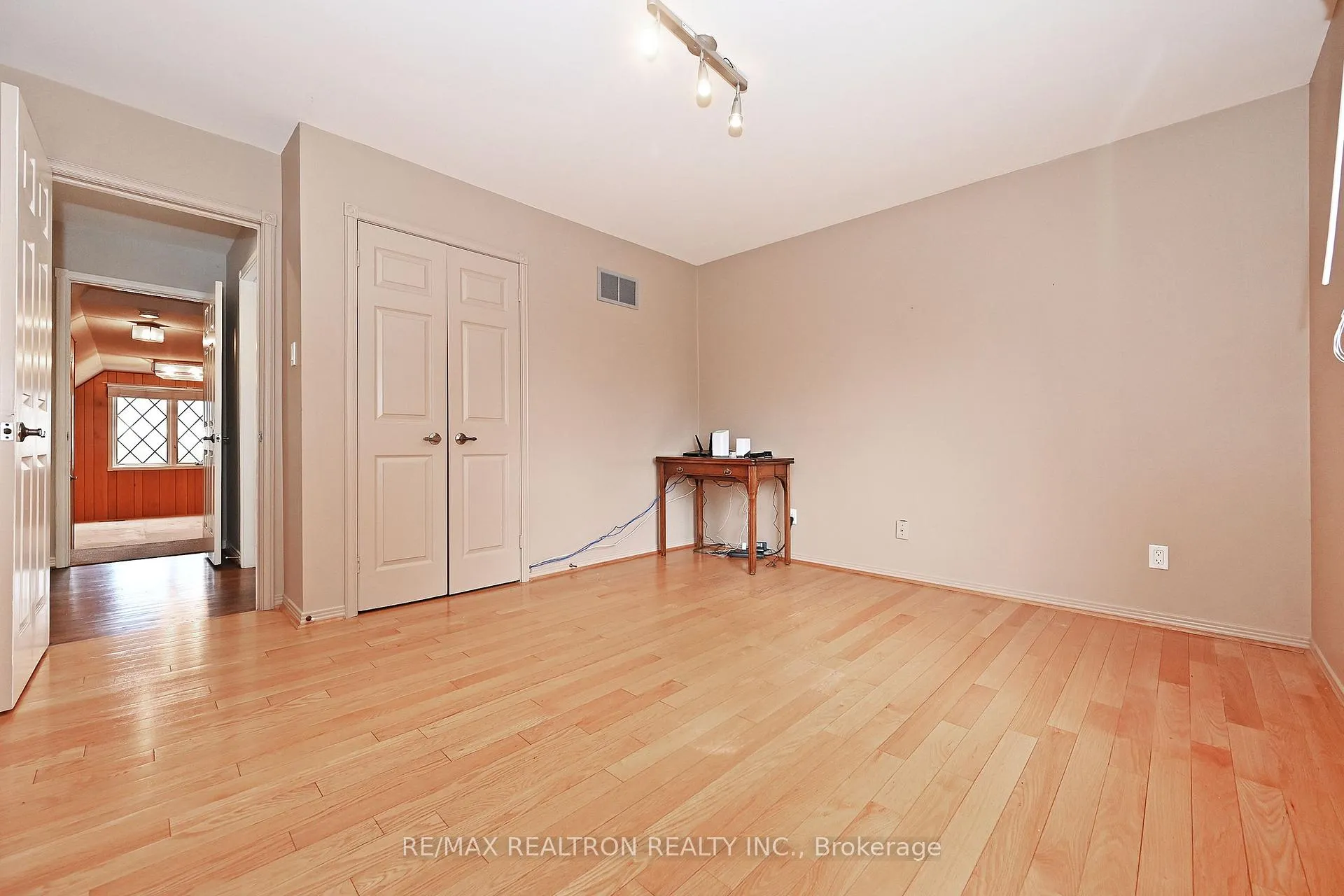 Photo 14 of 12 Brooklet Court, Markham, Royal Orchard — HOMEH
