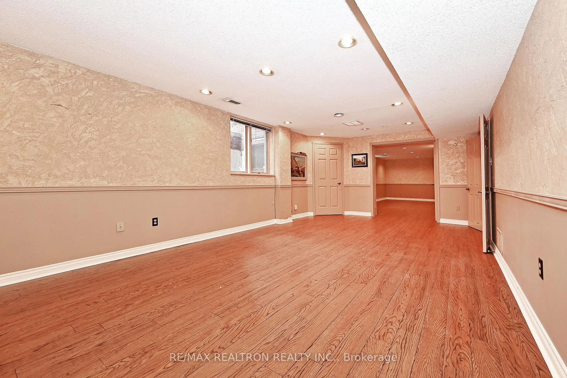 Photo 17 of 12 Brooklet Court, Markham, Royal Orchard — HOMEH