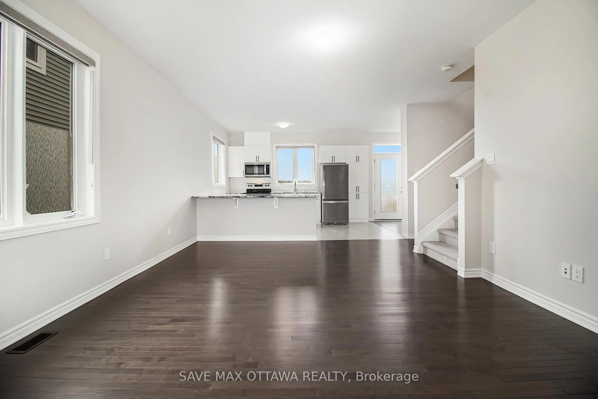 Photo 6 of 1919 Haiku Street, Ottawa, Barrhaven - Half Moon Bay — HOMEH