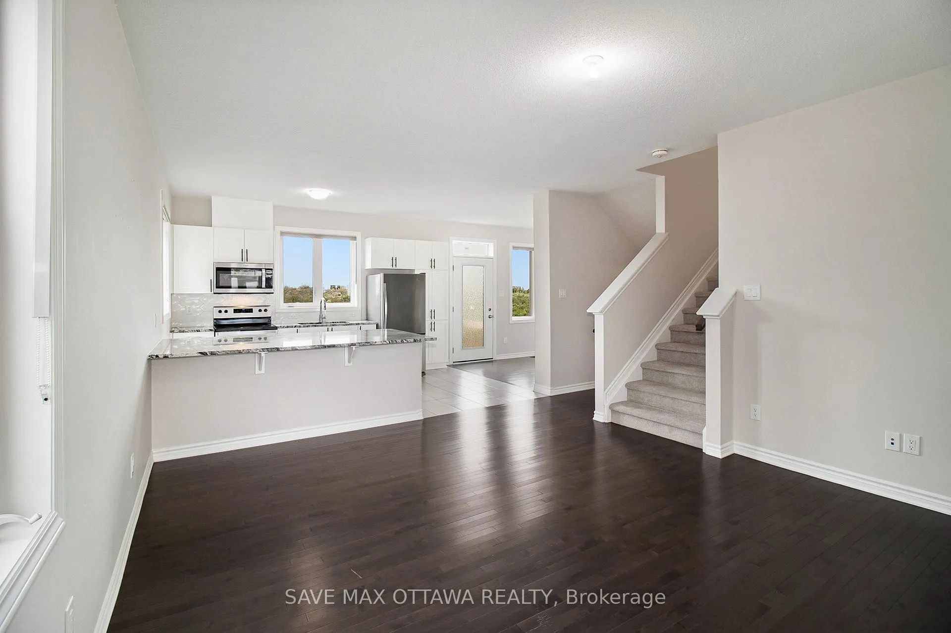 Photo 7 of 1919 Haiku Street, Ottawa, Barrhaven - Half Moon Bay — HOMEH