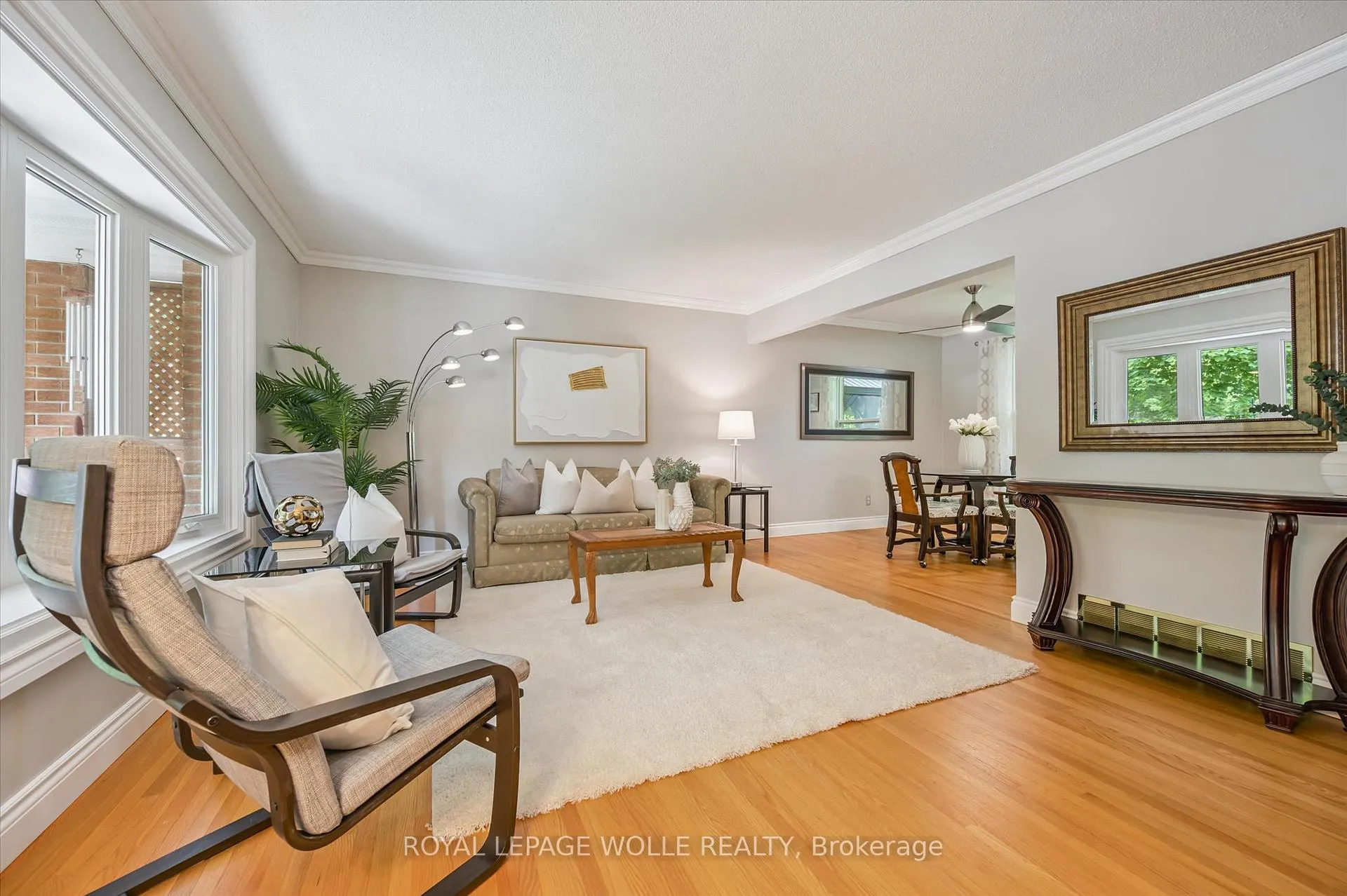 Photo 8 of 400 Shallmar Court, Waterloo — HOMEH