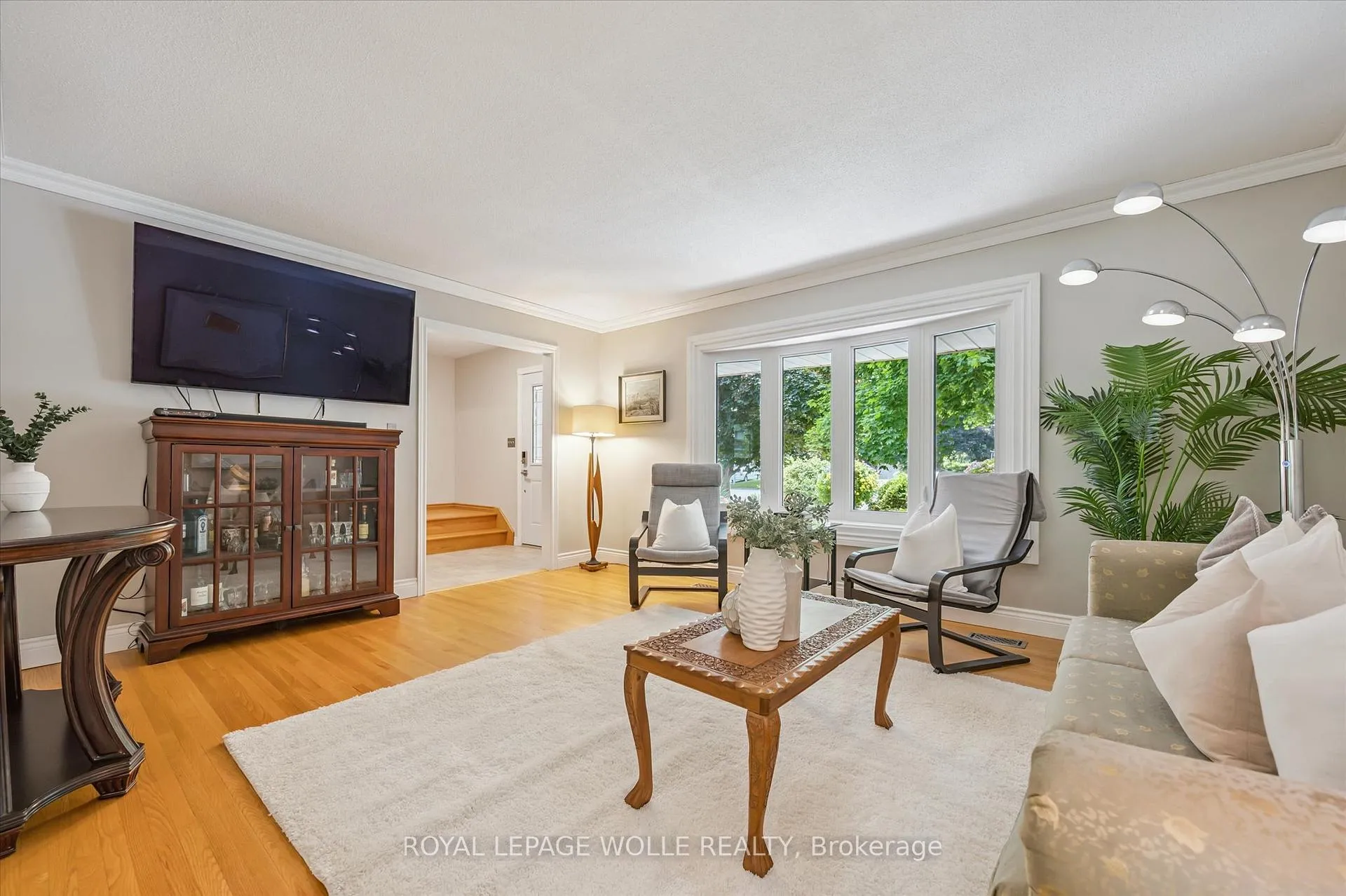 Photo 9 of 400 Shallmar Court, Waterloo — HOMEH