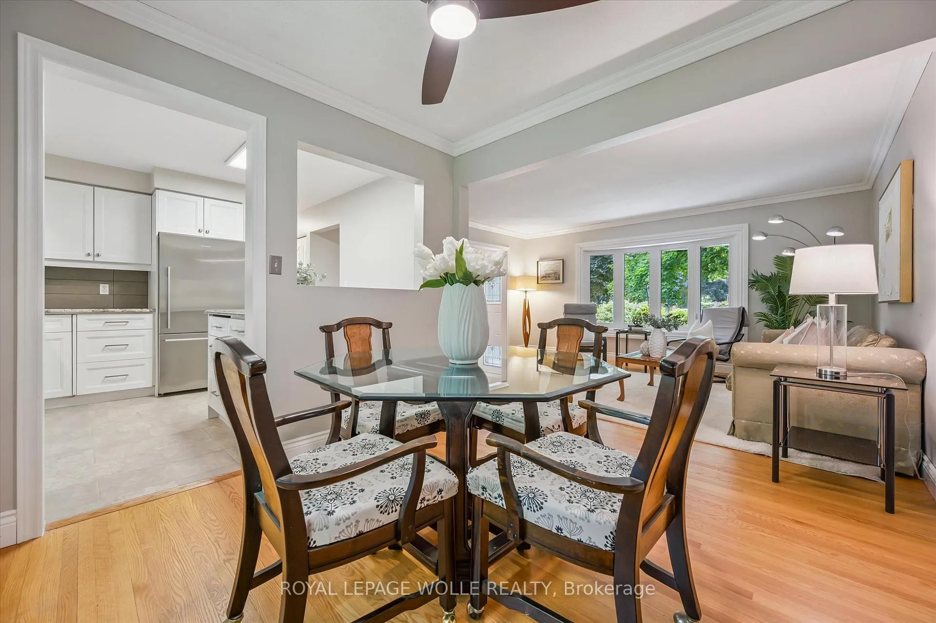 Photo 11 of 400 Shallmar Court, Waterloo — HOMEH
