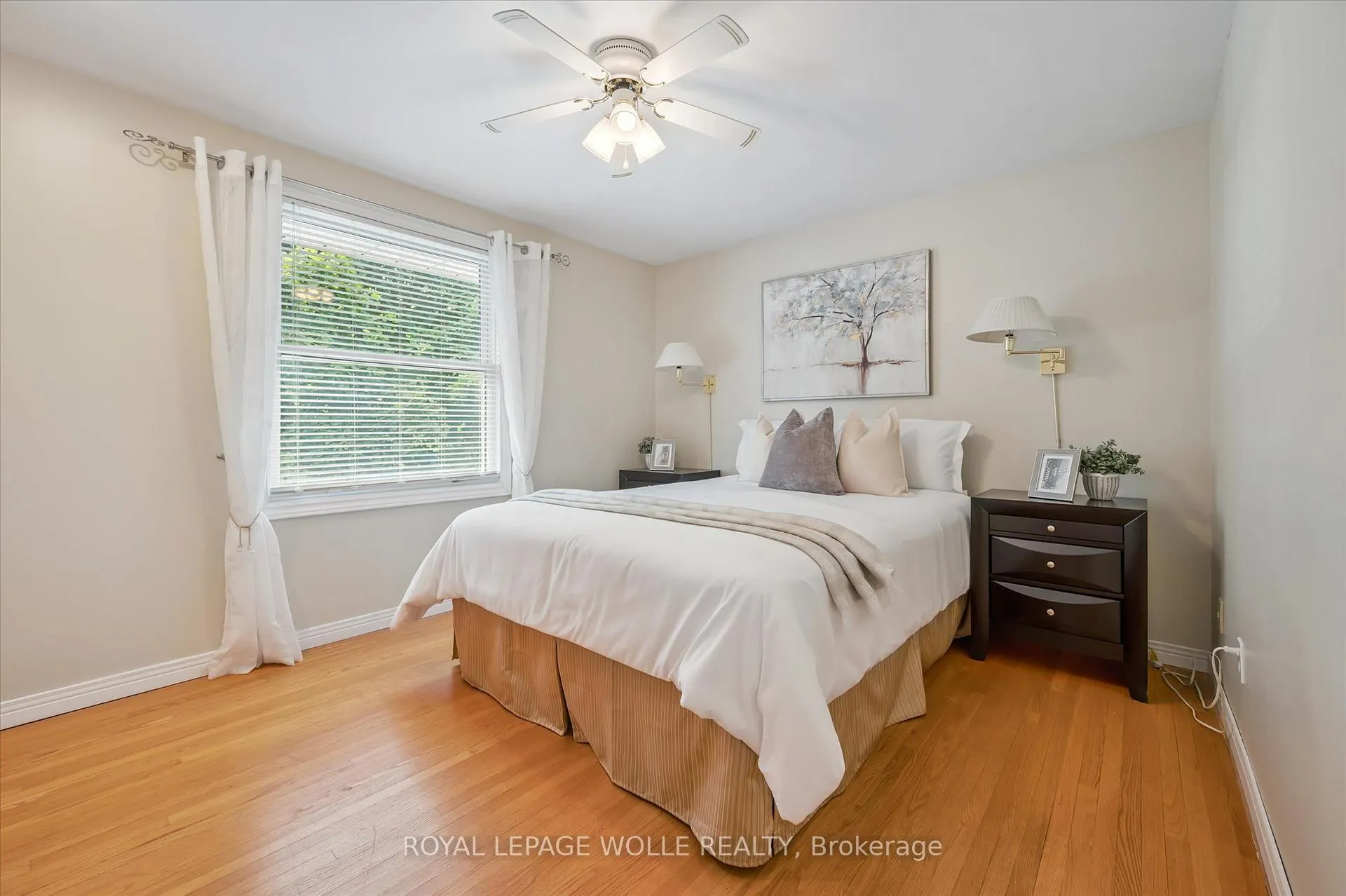 Photo 22 of 400 Shallmar Court, Waterloo — HOMEH