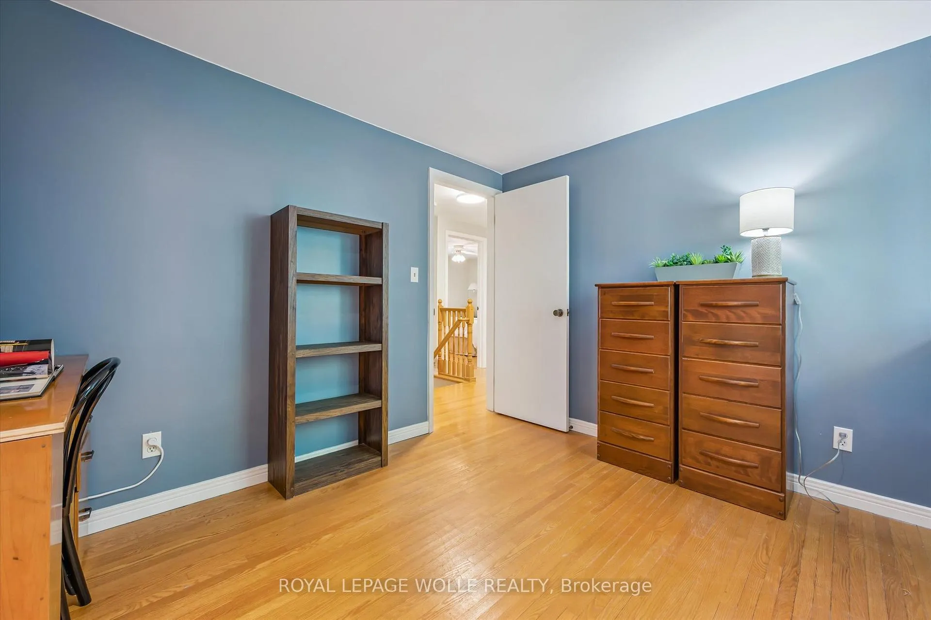 Photo 27 of 400 Shallmar Court, Waterloo — HOMEH