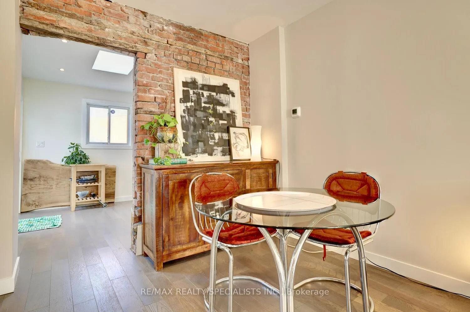Photo 13 of 94 Glendale Avenue N, Hamilton, Crown Point — HOMEH