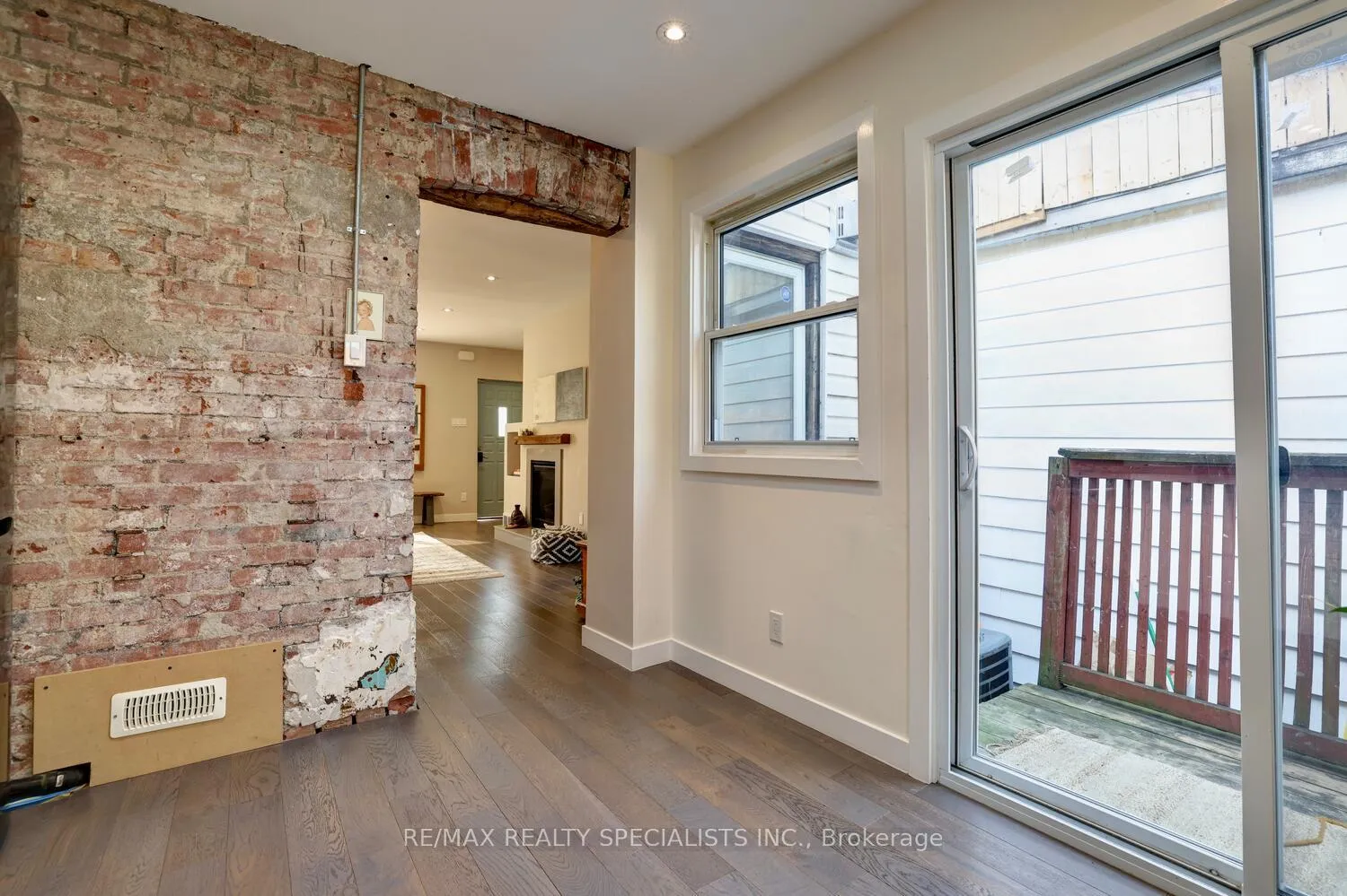 Photo 19 of 94 Glendale Avenue N, Hamilton, Crown Point — HOMEH