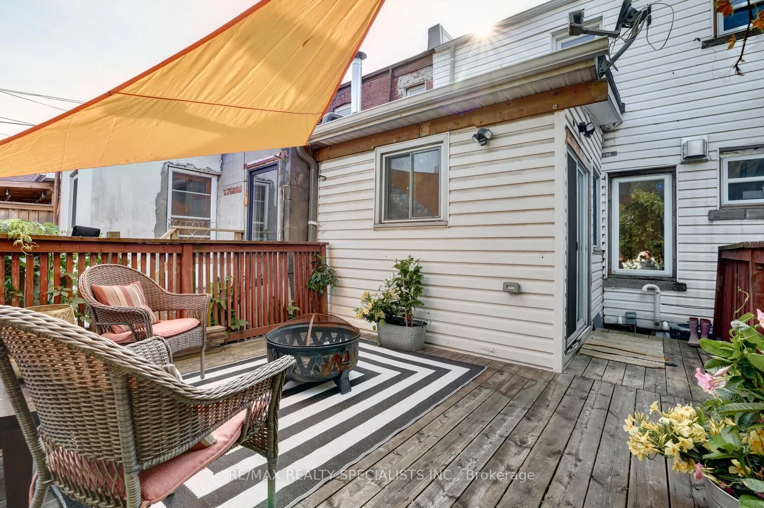 Photo 33 of 94 Glendale Avenue N, Hamilton, Crown Point — HOMEH
