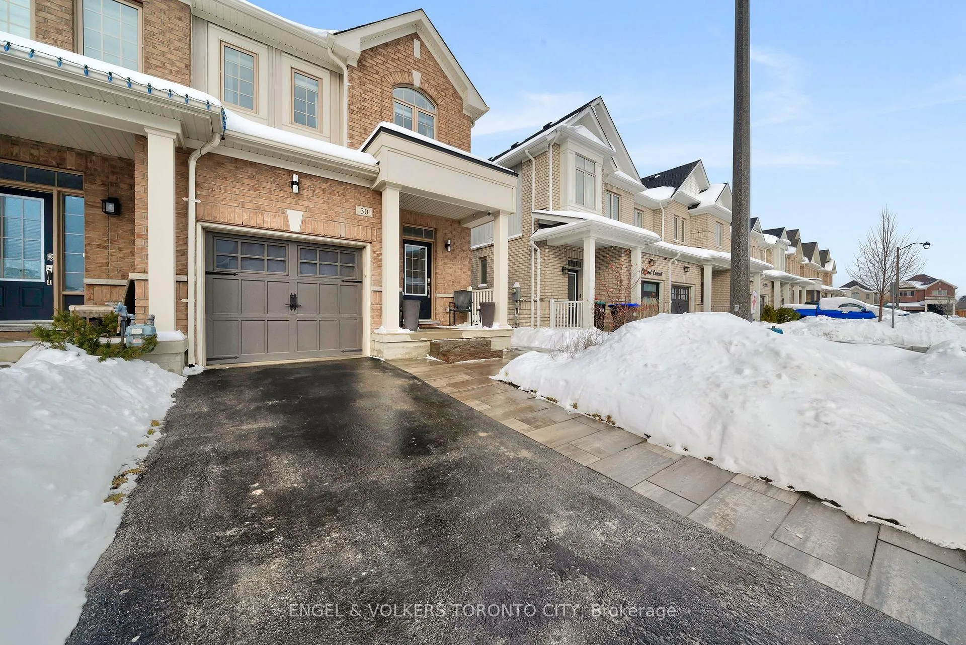 Photo 2 of 30 Clifford Crescent, New Tecumseth, Tottenham — HOMEH