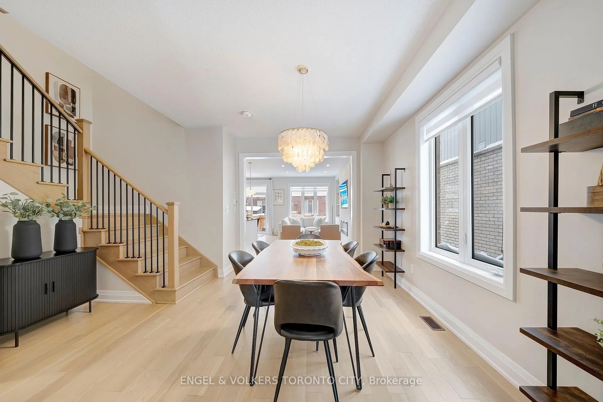 Photo 4 of 30 Clifford Crescent, New Tecumseth, Tottenham — HOMEH