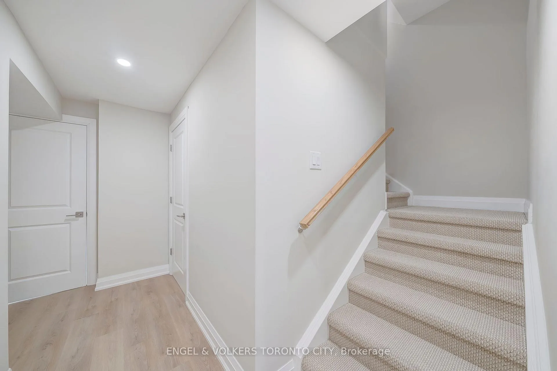 Photo 32 of 30 Clifford Crescent, New Tecumseth, Tottenham — HOMEH