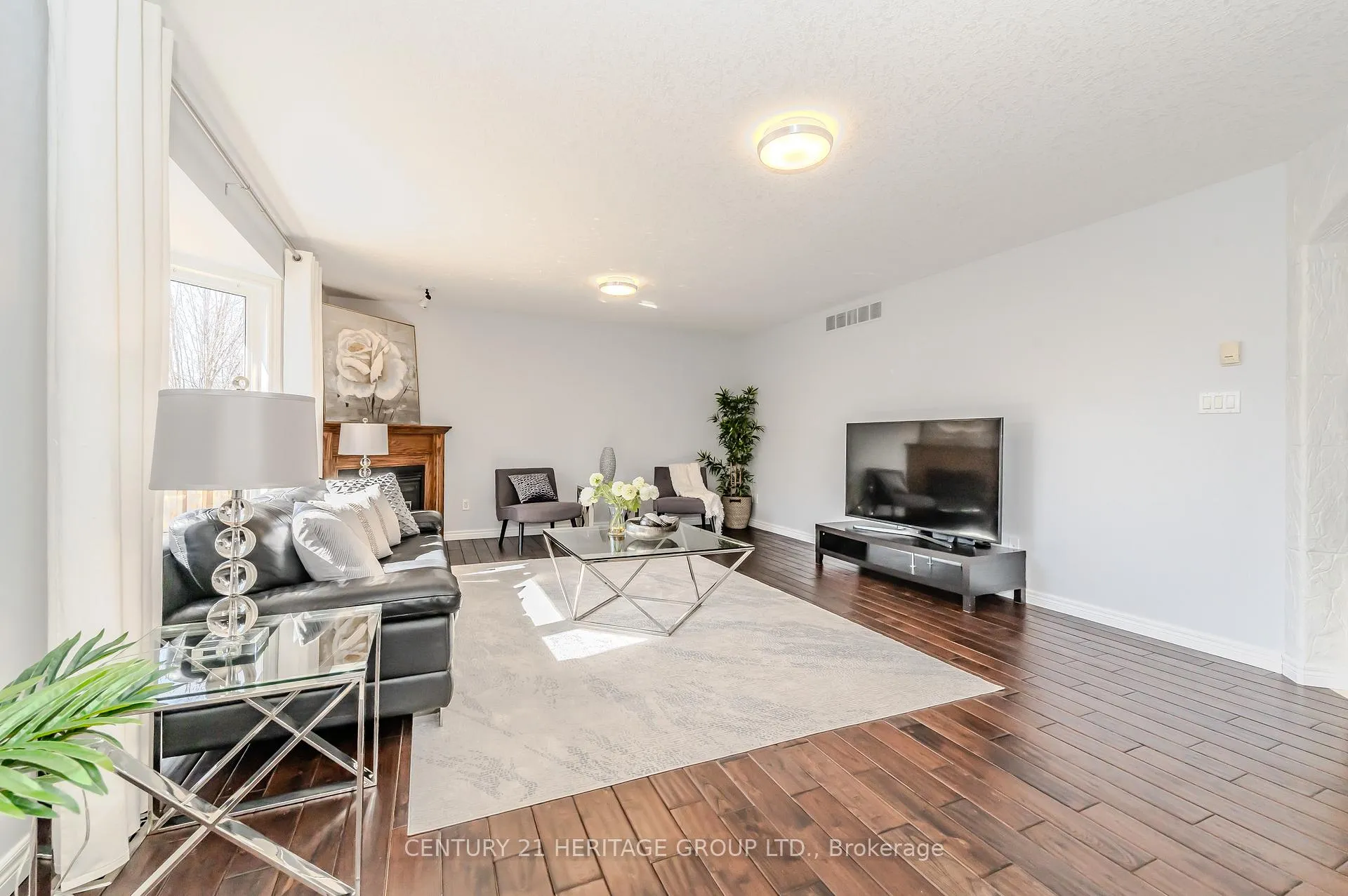 Photo 11 of 218 Hawkswood Drive, Kitchener, Bridgeport — HOMEH