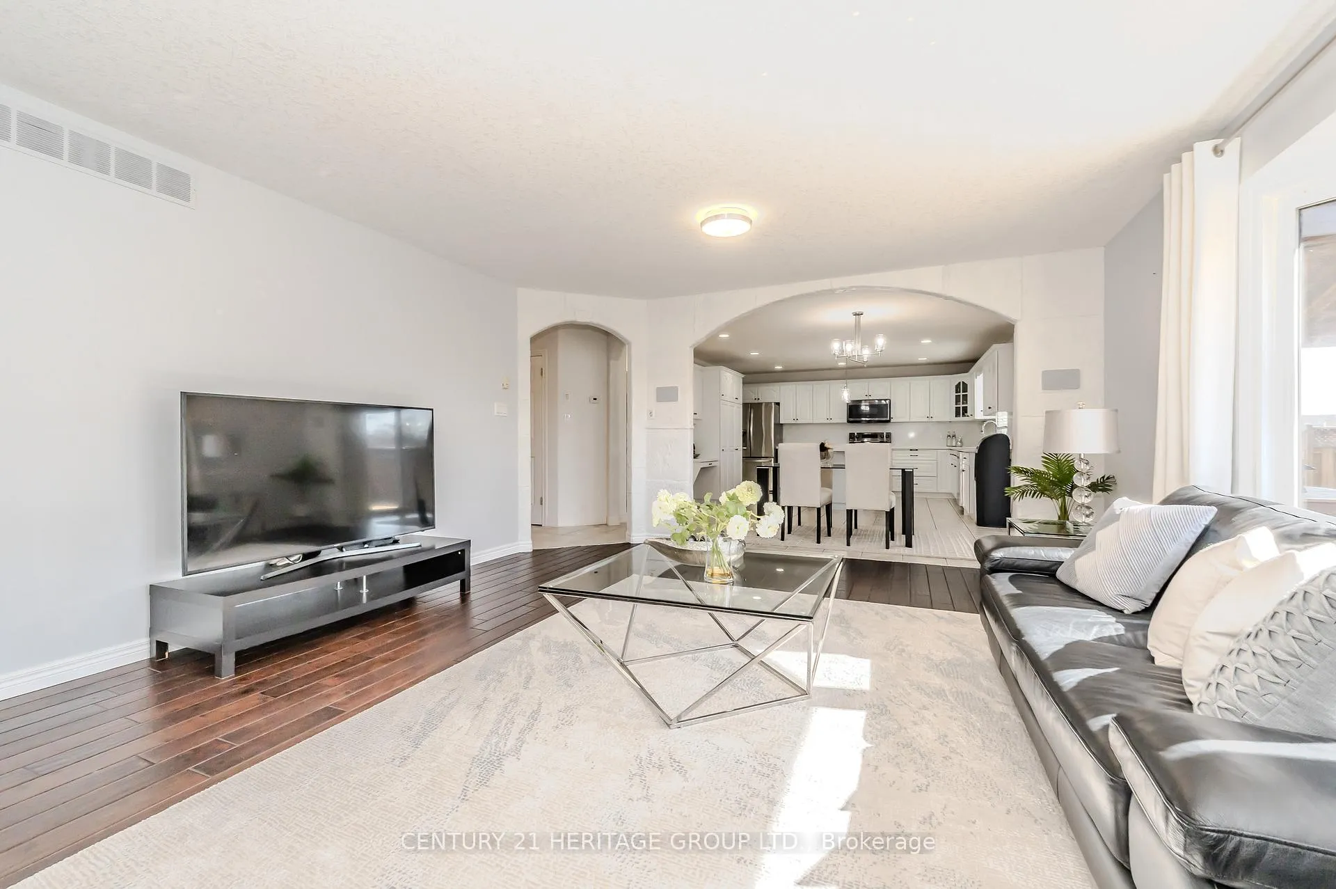 Photo 14 of 218 Hawkswood Drive, Kitchener, Bridgeport — HOMEH