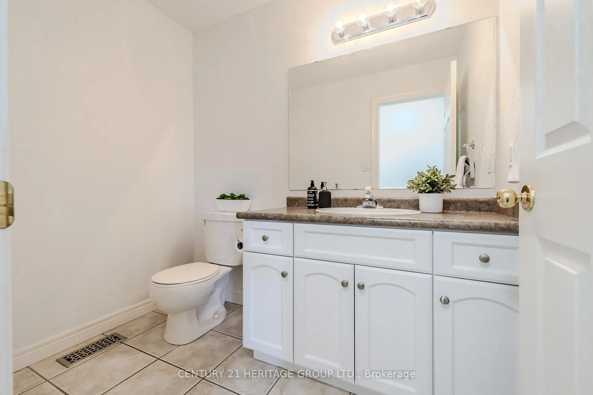 Photo 23 of 218 Hawkswood Drive, Kitchener, Bridgeport — HOMEH