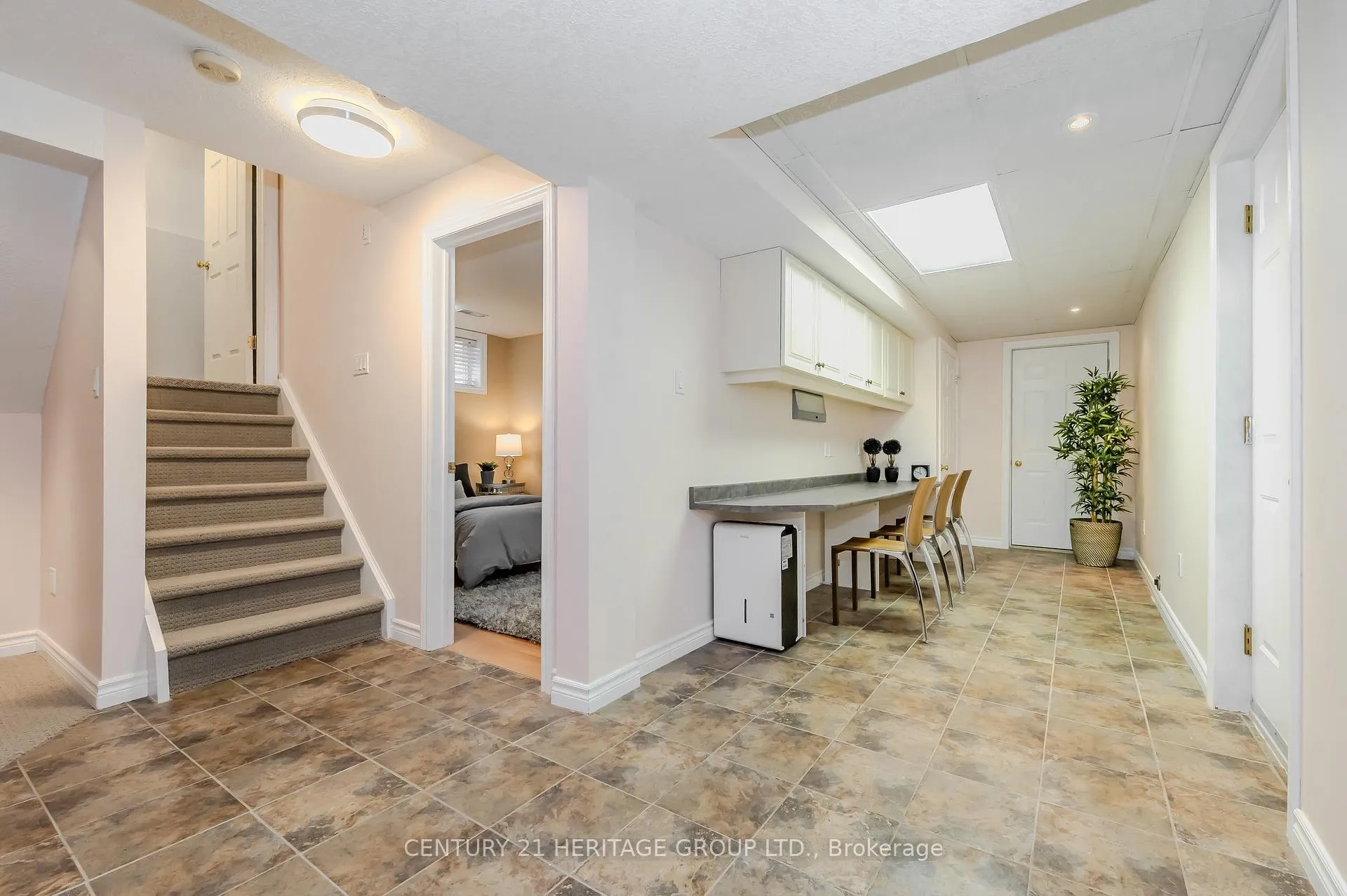Photo 40 of 218 Hawkswood Drive, Kitchener, Bridgeport — HOMEH