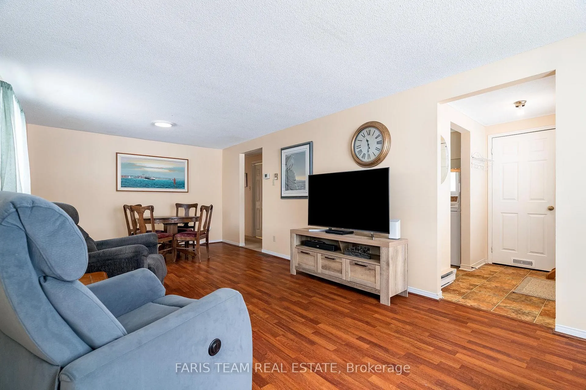 Photo 8 of 43 Royal Oak Drive, Innisfil, Cookstown — HOMEH