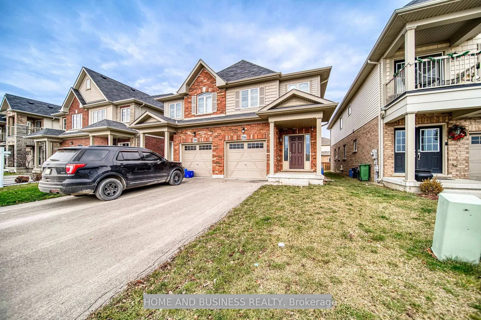 Photo 2 of 206 Lormont Boulevard, Hamilton, Stoney Creek Mountain — HOMEH