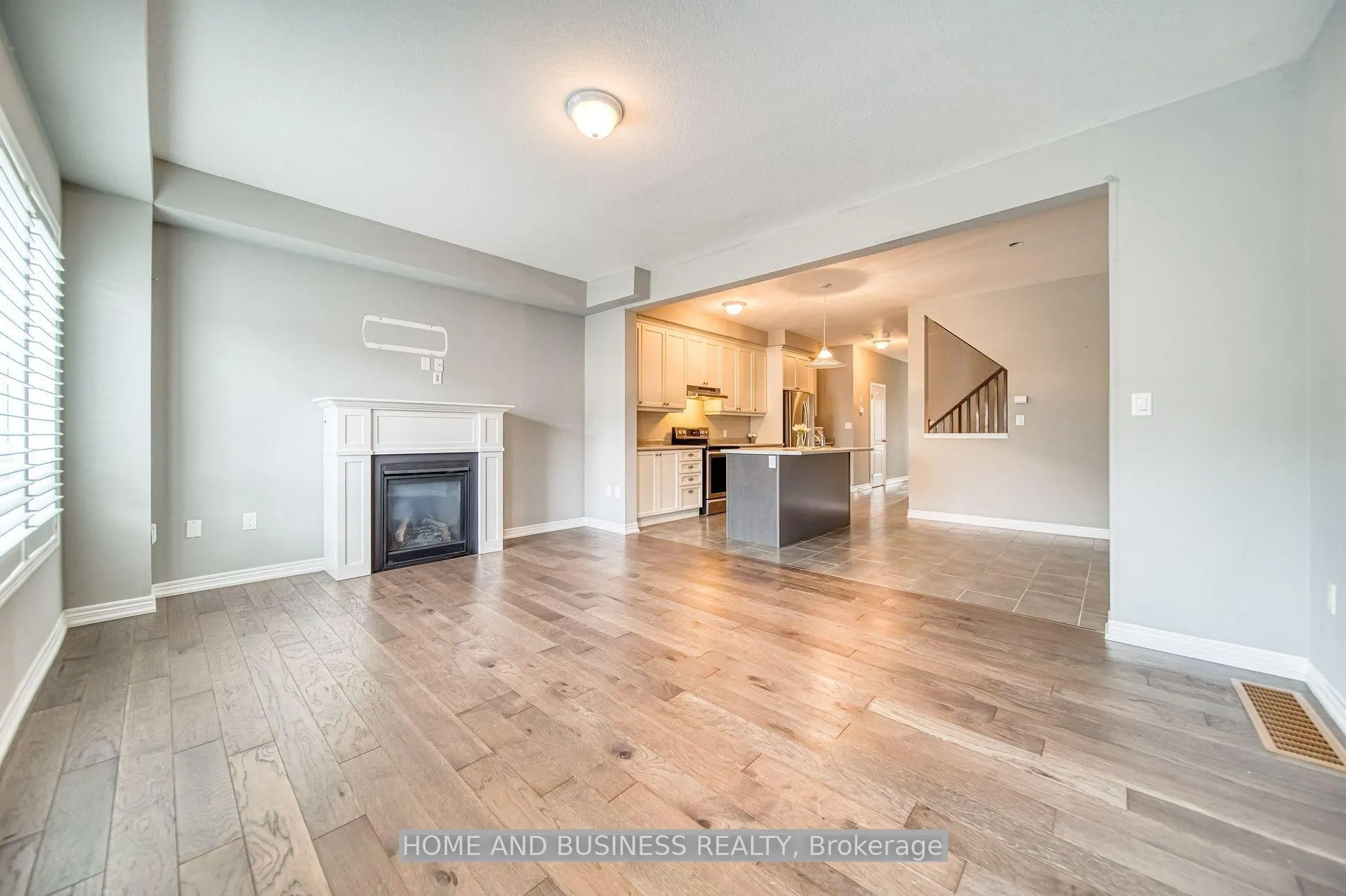 Photo 13 of 206 Lormont Boulevard, Hamilton, Stoney Creek Mountain — HOMEH