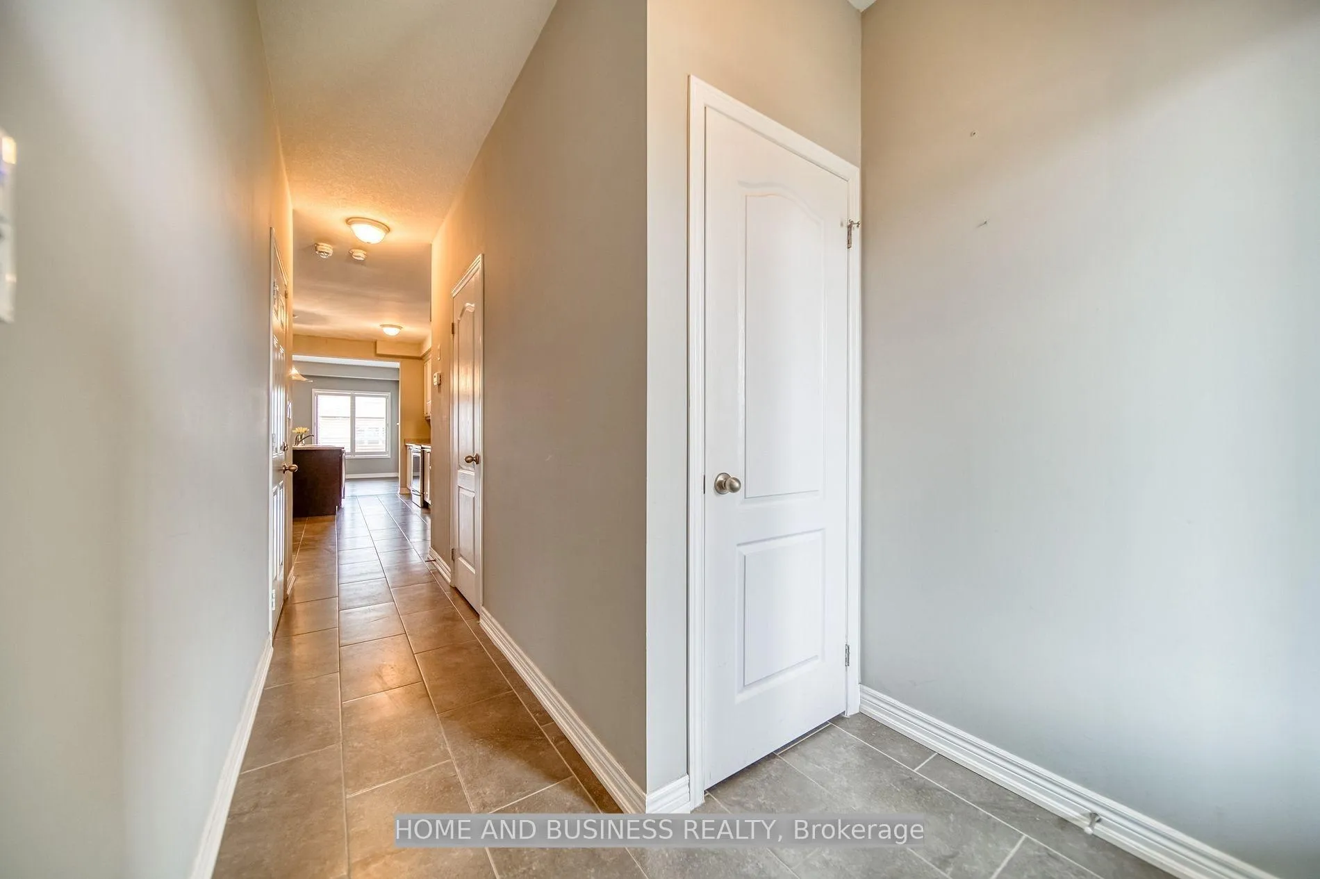 Photo 16 of 206 Lormont Boulevard, Hamilton, Stoney Creek Mountain — HOMEH