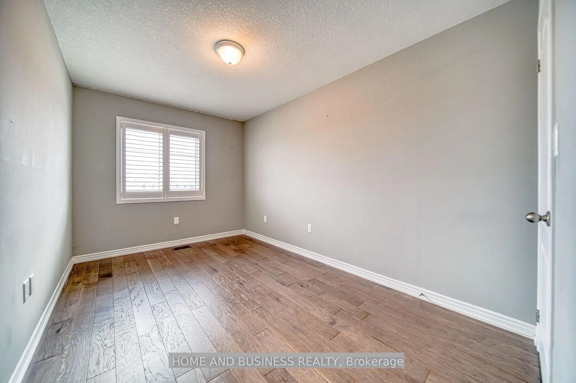 Photo 17 of 206 Lormont Boulevard, Hamilton, Stoney Creek Mountain — HOMEH