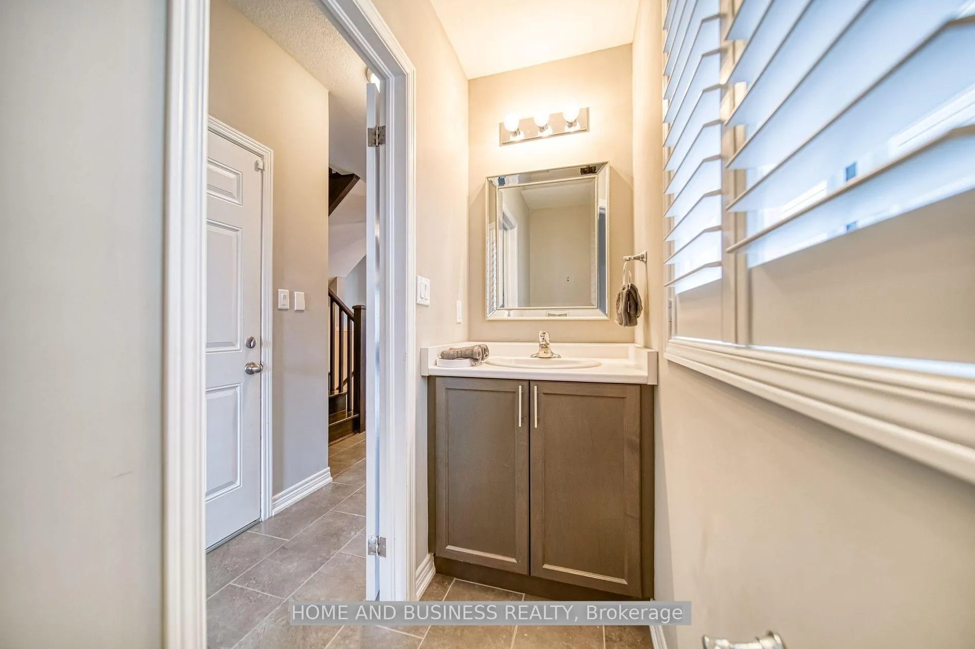 Photo 18 of 206 Lormont Boulevard, Hamilton, Stoney Creek Mountain — HOMEH