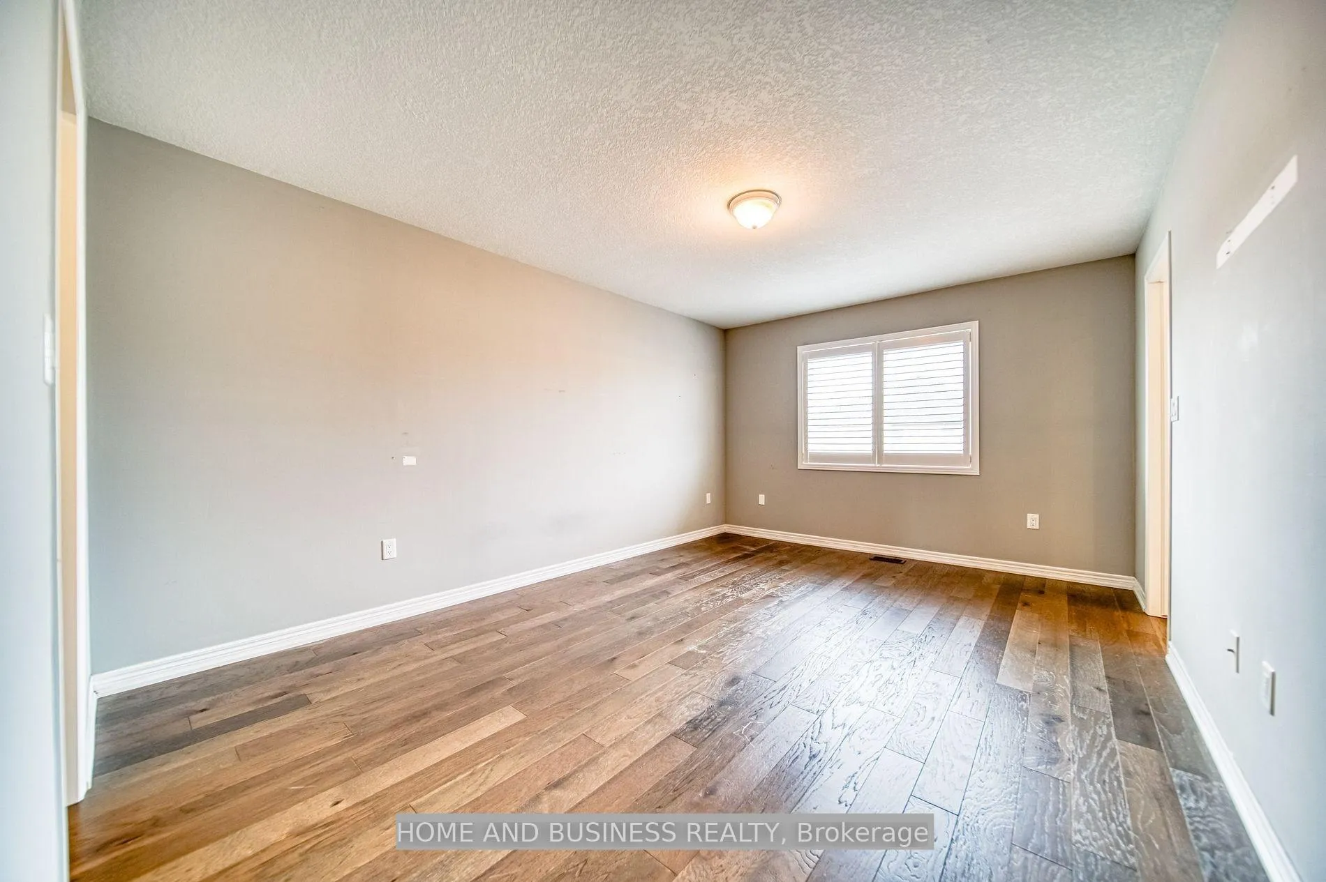 Photo 24 of 206 Lormont Boulevard, Hamilton, Stoney Creek Mountain — HOMEH